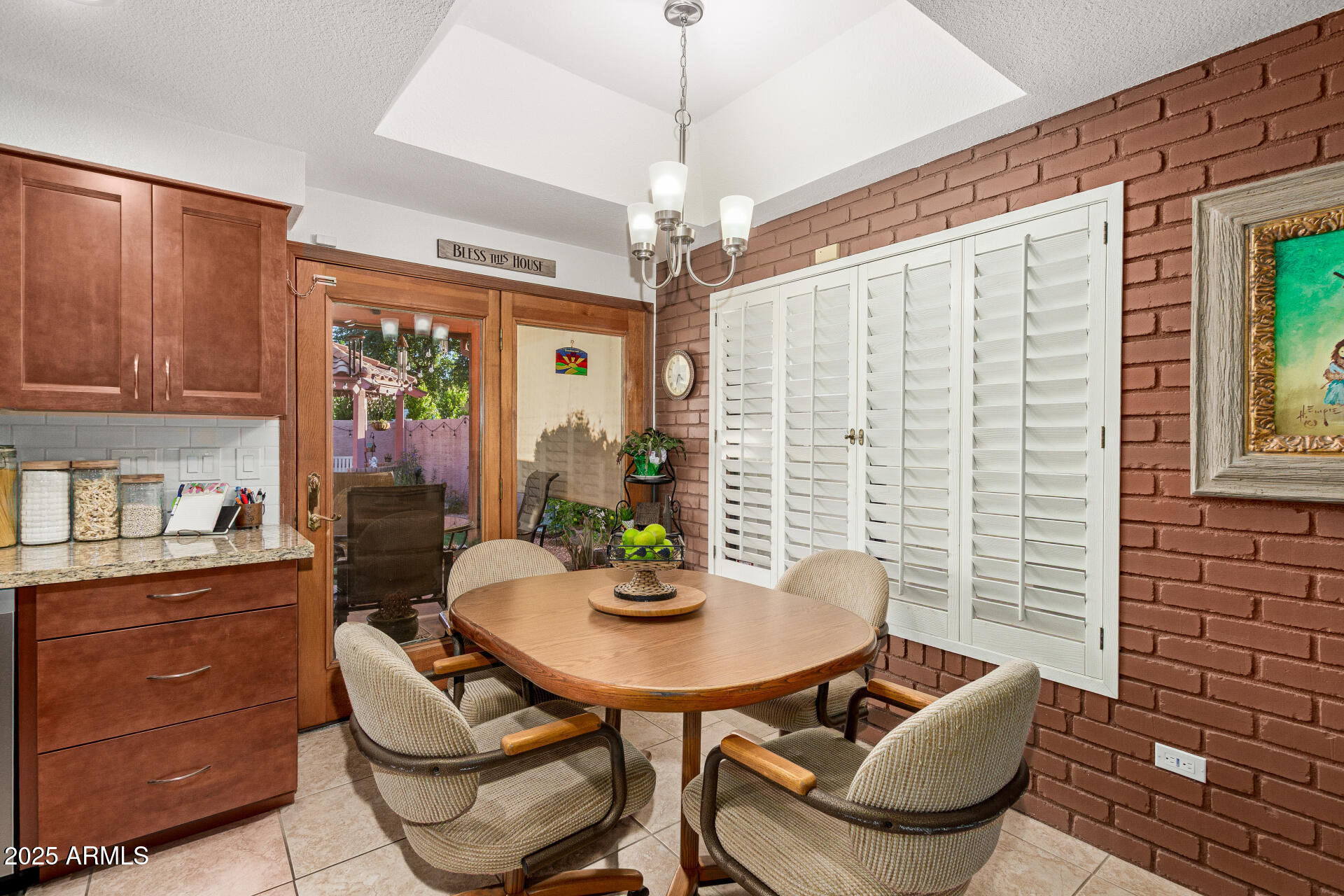 6231 W GRANDVIEW Road