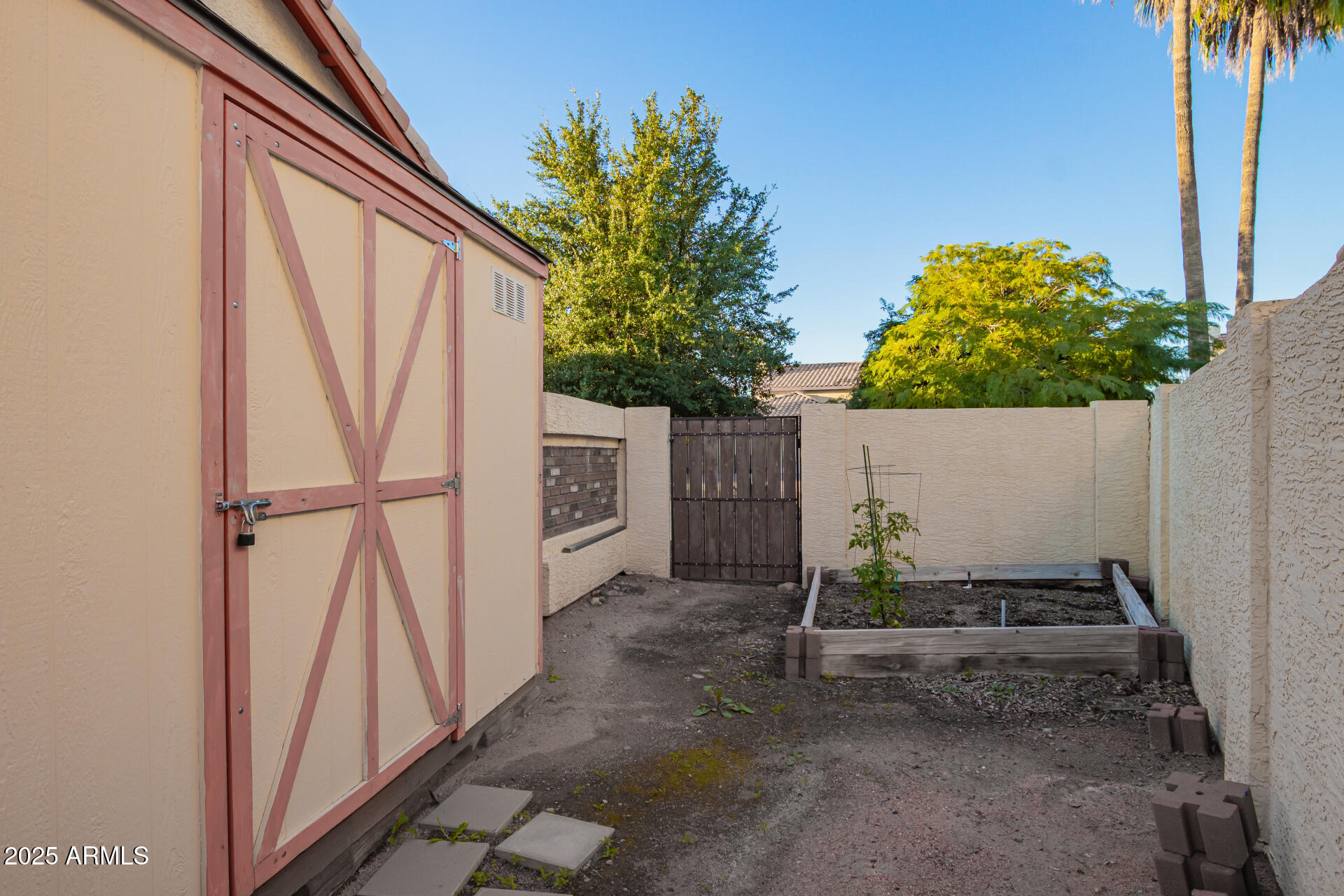 6231 W GRANDVIEW Road