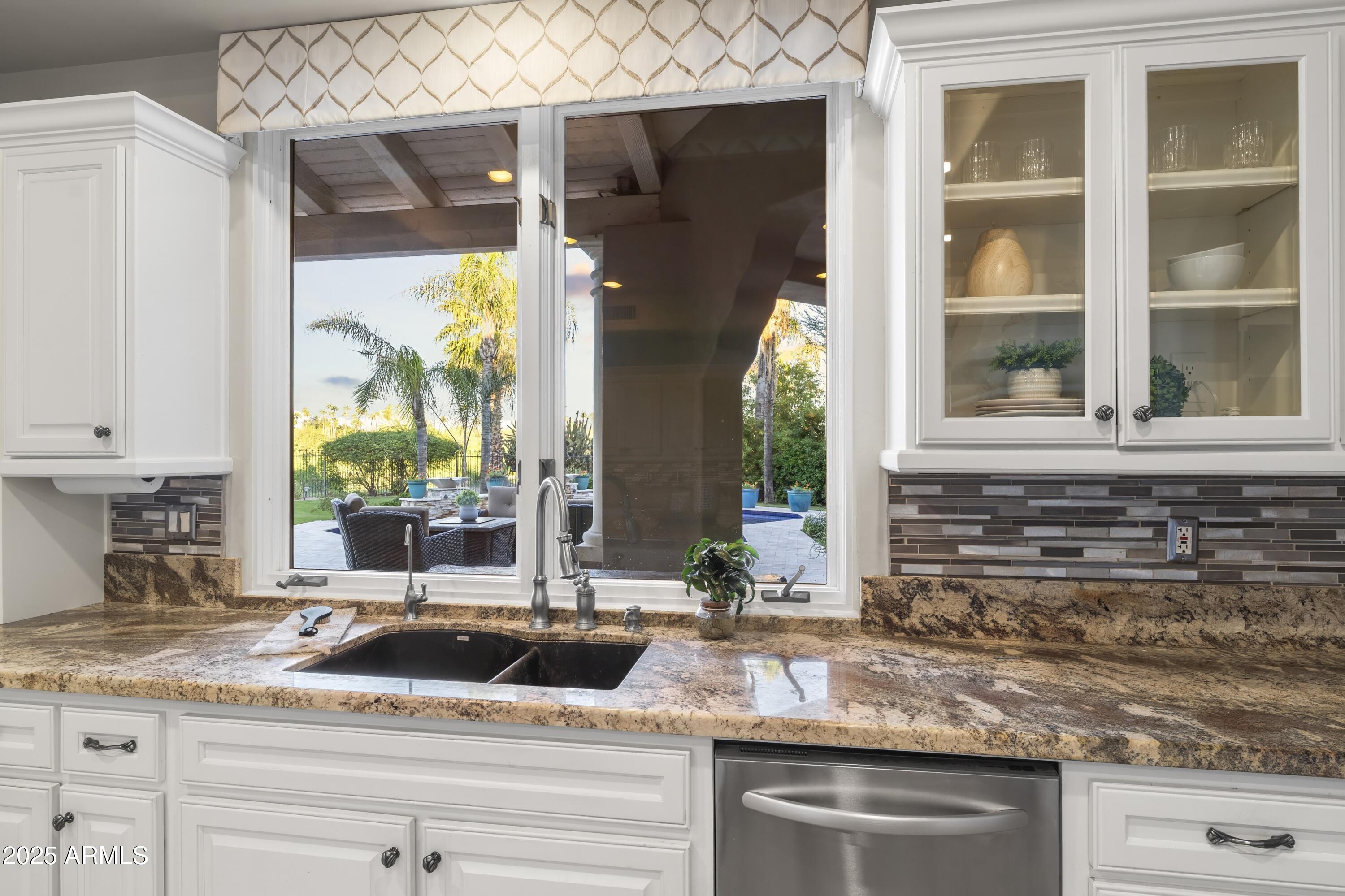 8560 N CANTA BELLO Drive