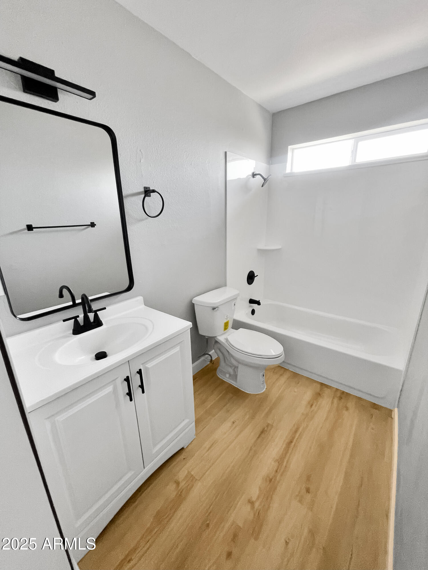 1925 W VILLAGE Drive