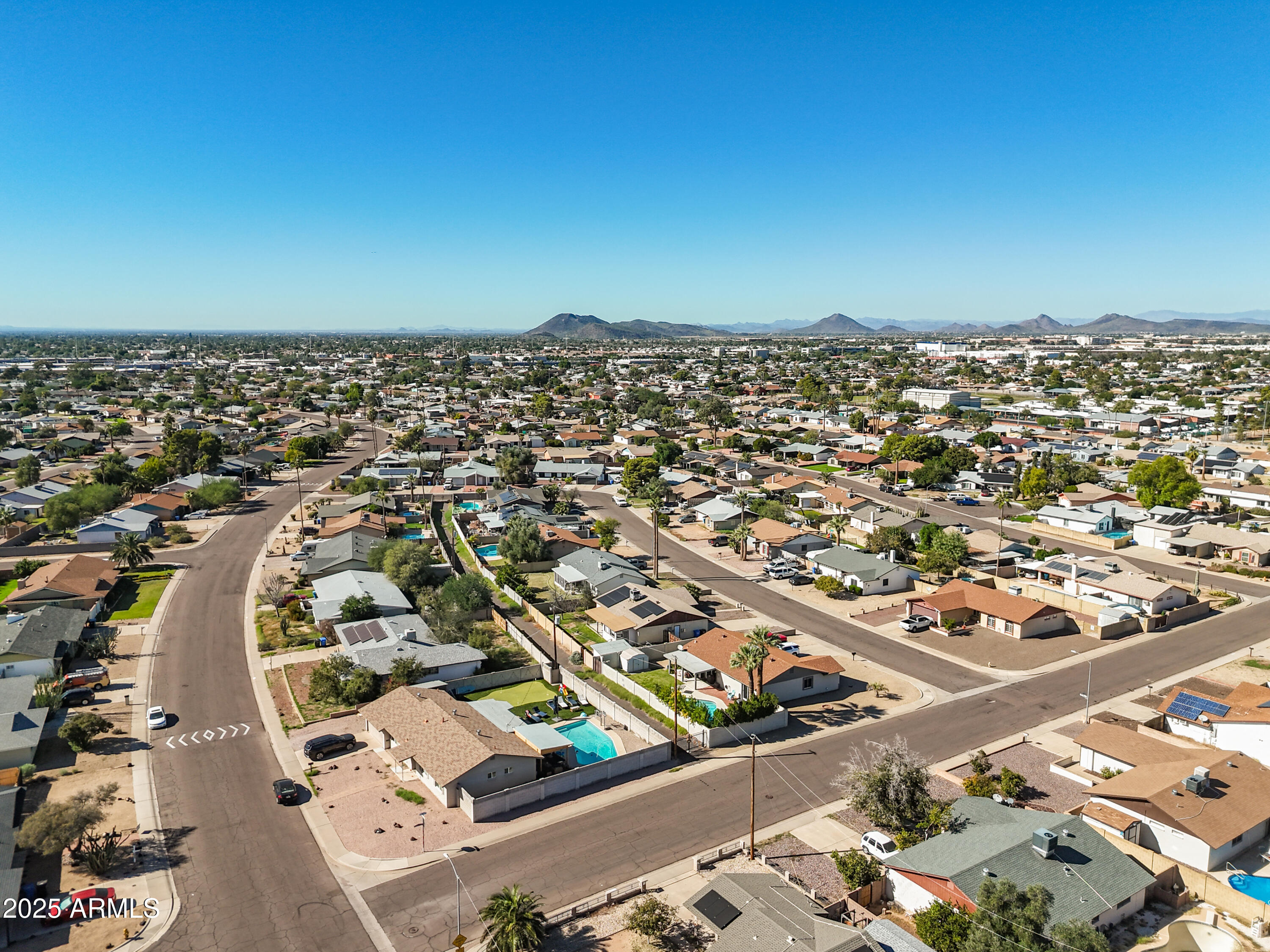 1925 W VILLAGE Drive