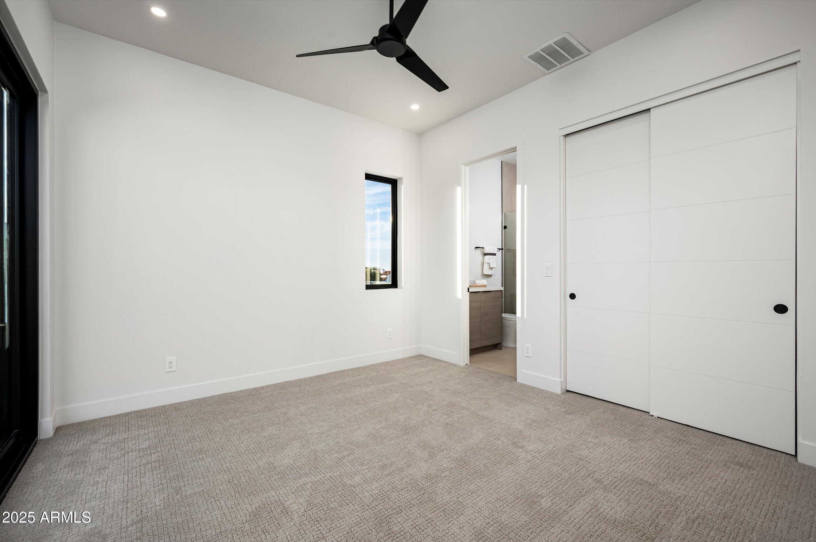 1831 E PALMAIRE Avenue