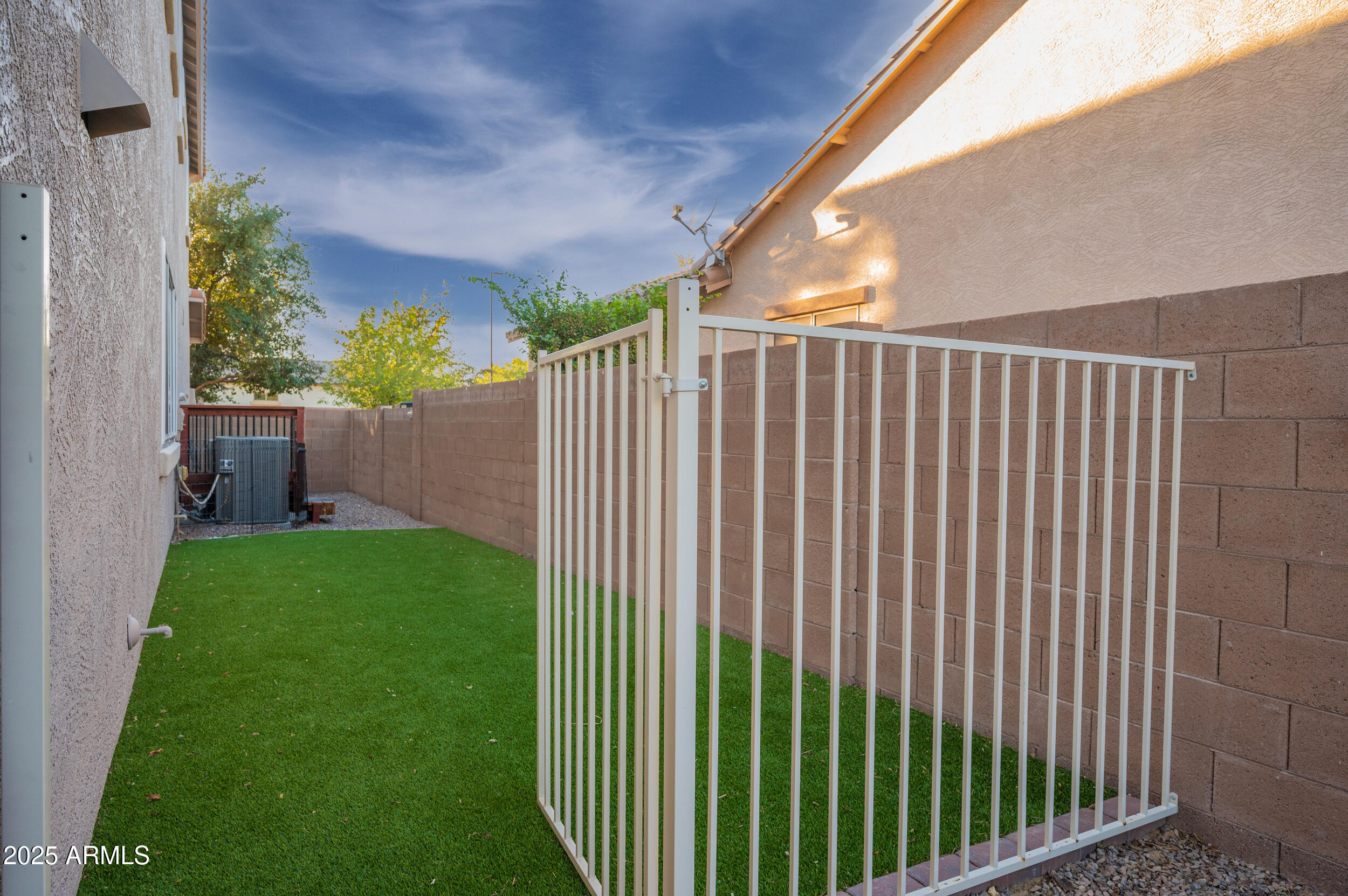 6311 S Roanoke Street