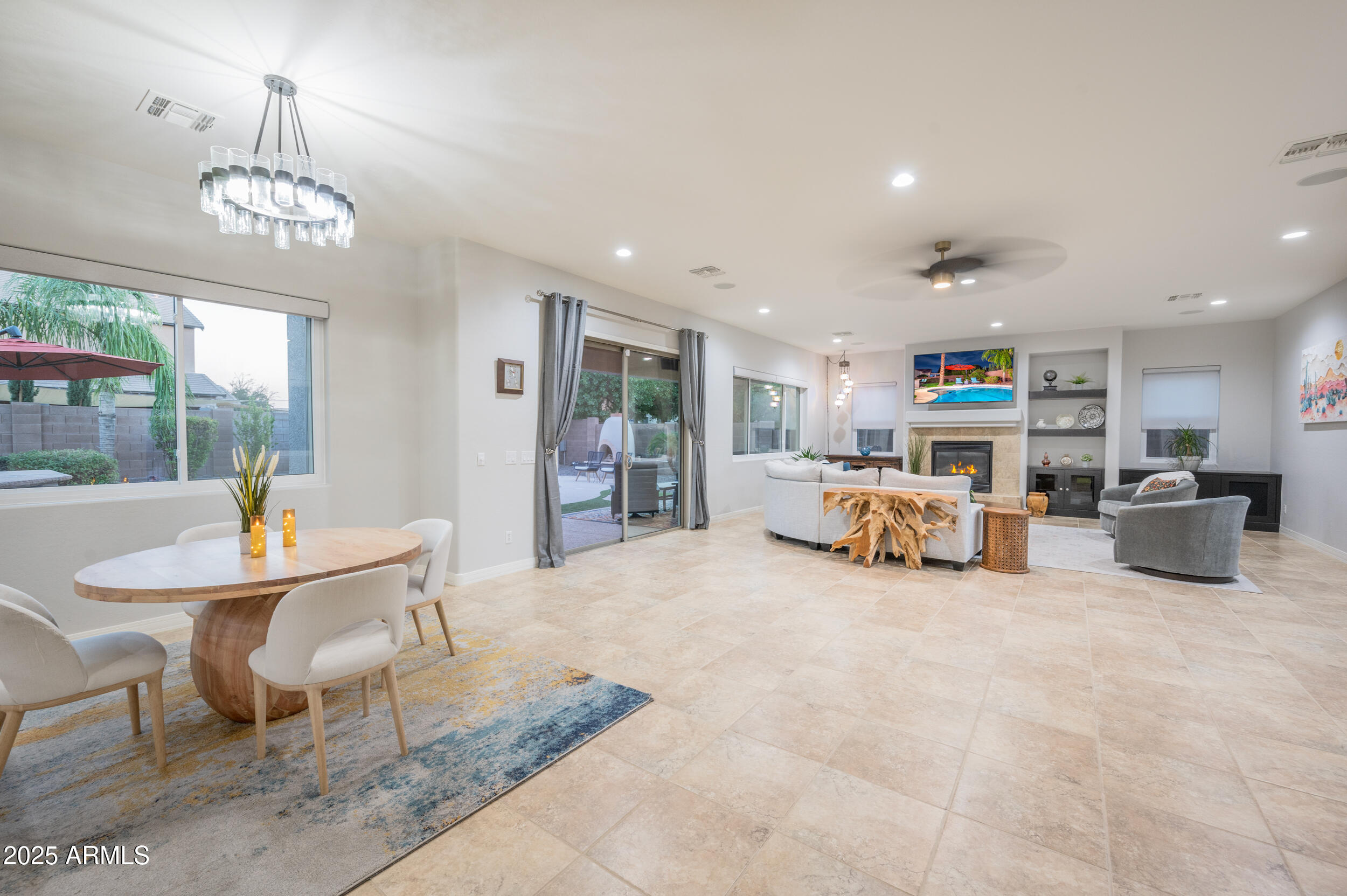 6311 S Roanoke Street