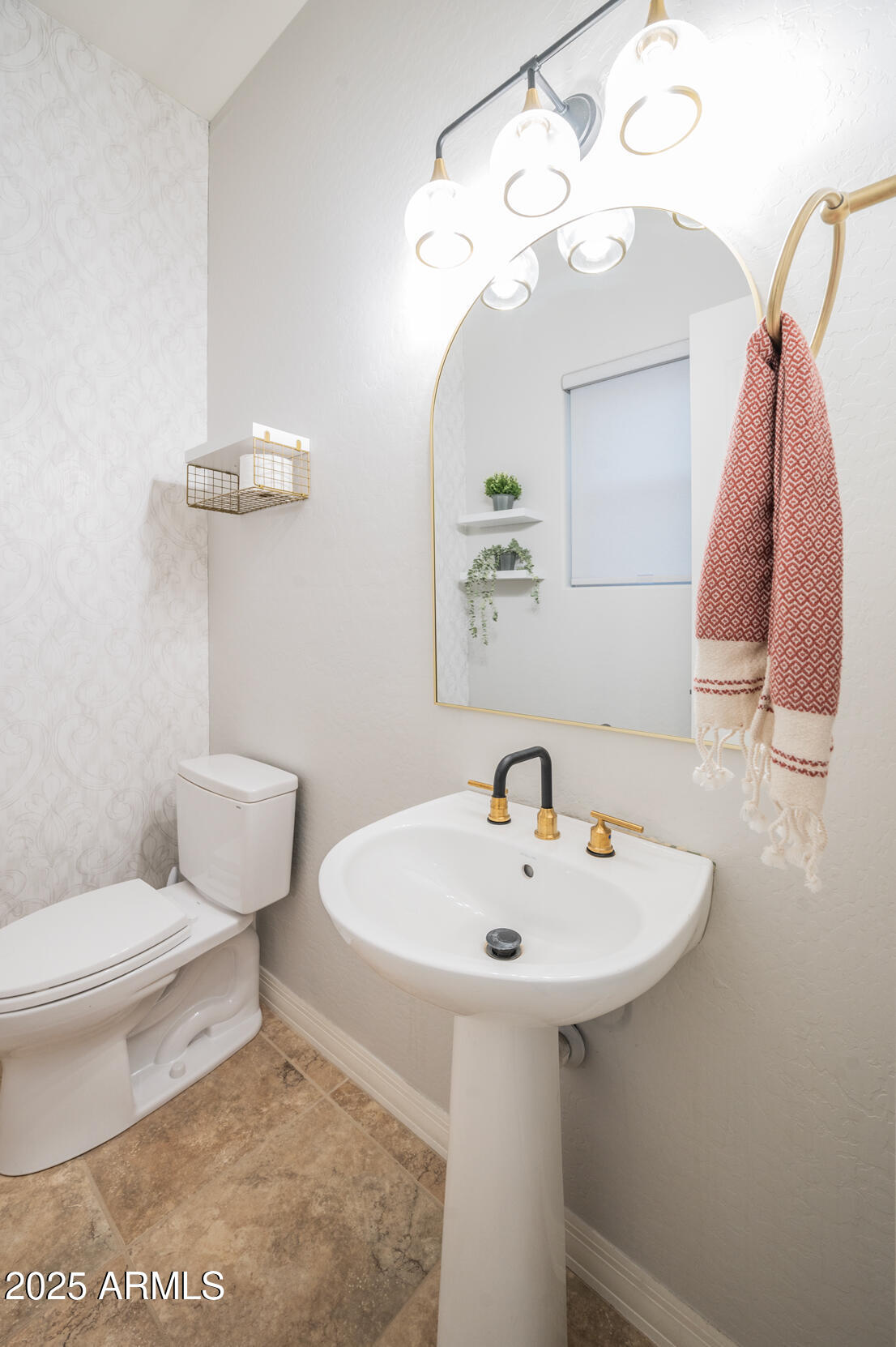 6311 S Roanoke Street