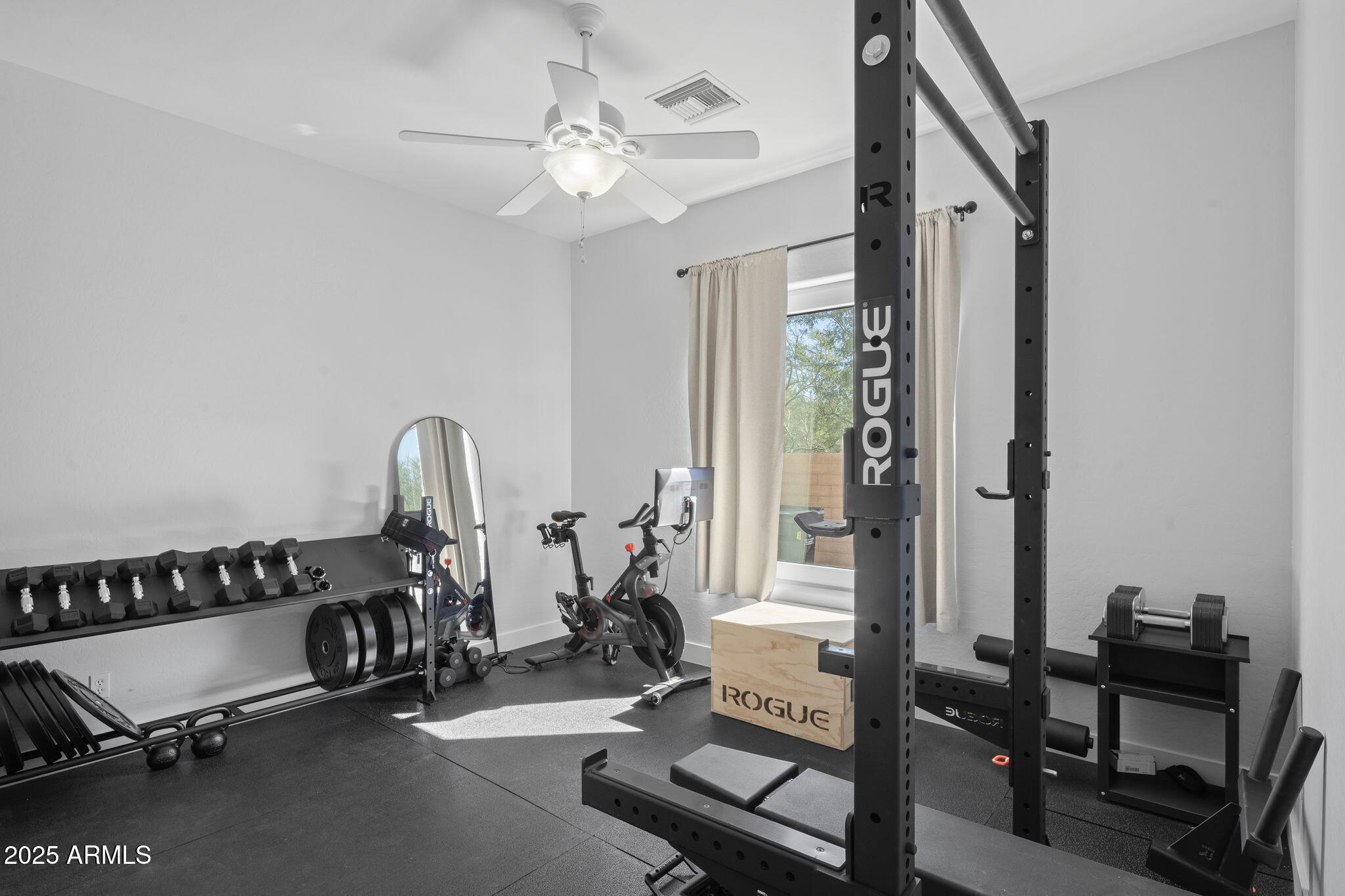 5216 E BARWICK Drive