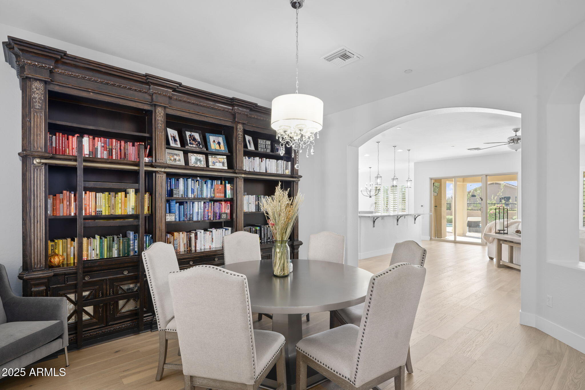 5216 E BARWICK Drive