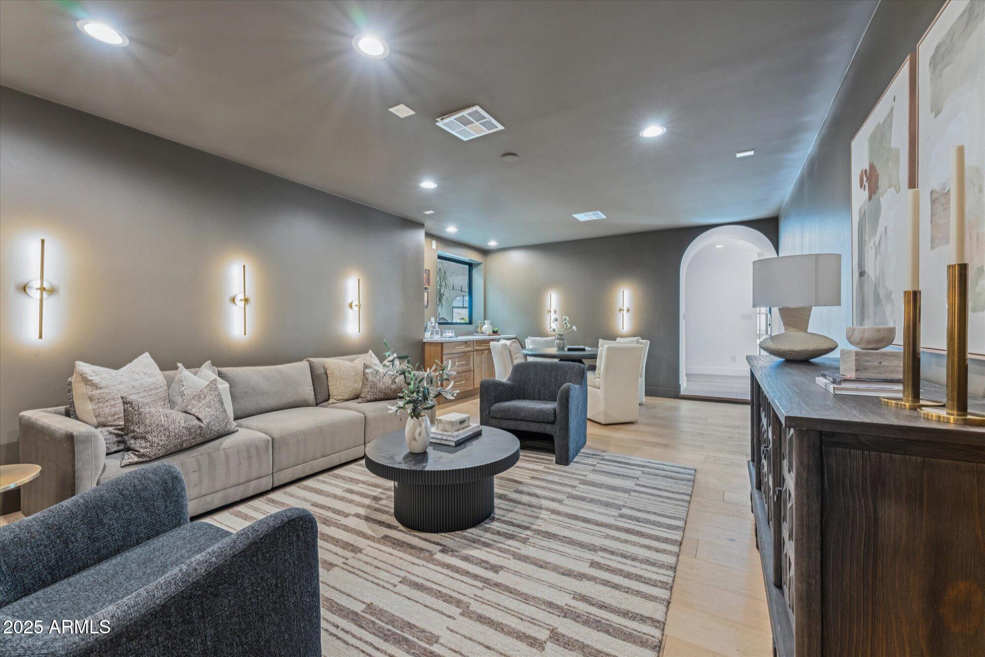 3800 E LINCOLN Drive, 54