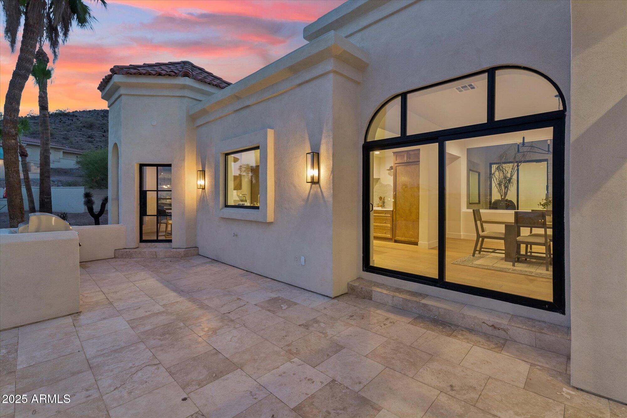 3800 E LINCOLN Drive, 54