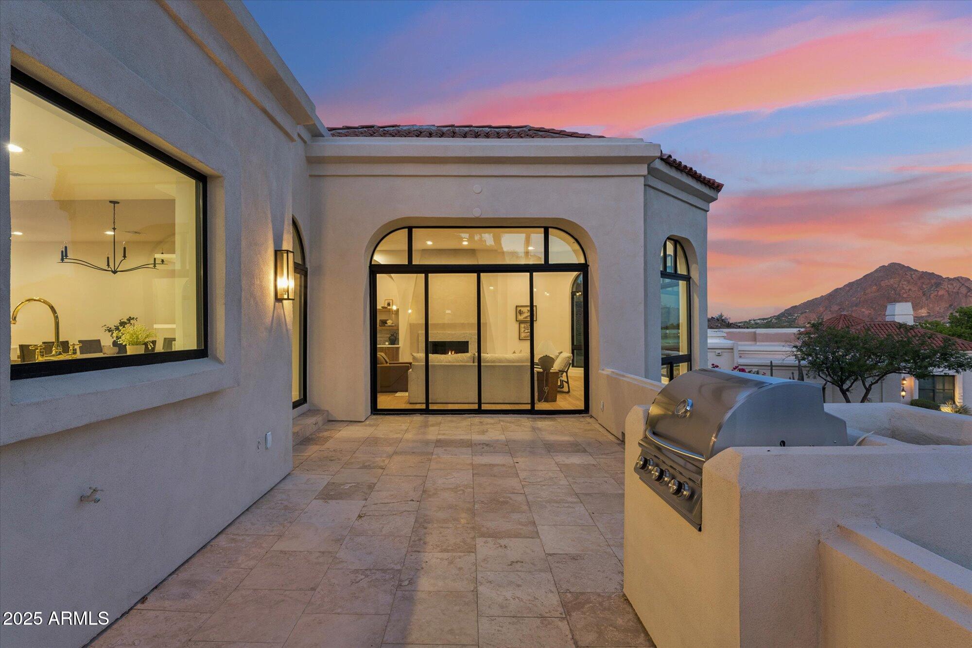 3800 E LINCOLN Drive, 54