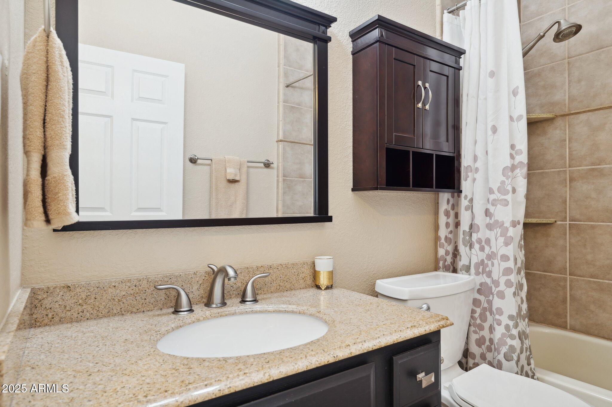 1467 E BOSTON Street