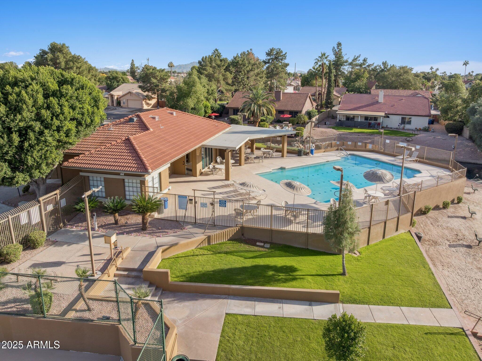 1467 E BOSTON Street