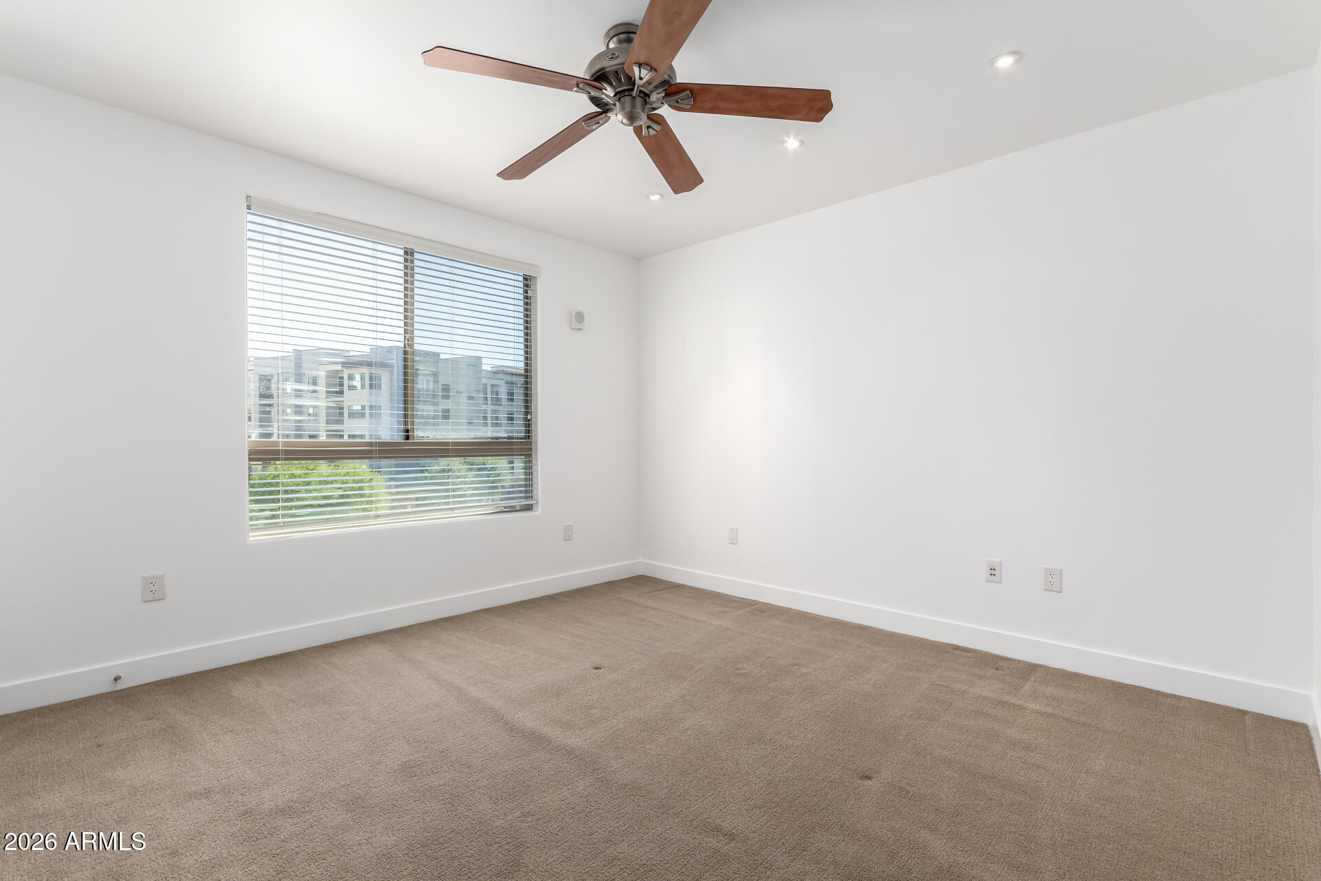 15802 N 71ST Street, 406