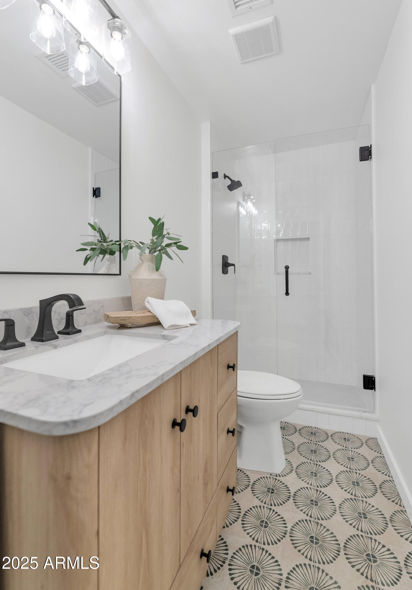 3505 E CAMPBELL Avenue, 7