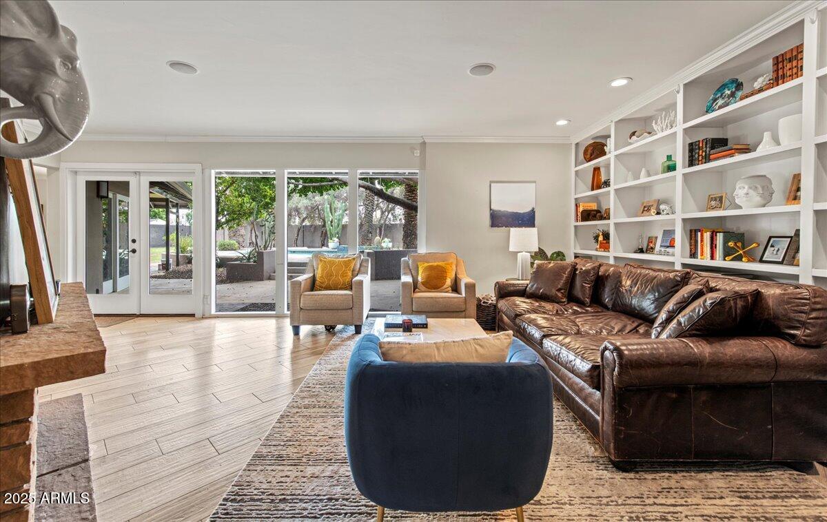 4721 E CALLE REDONDA