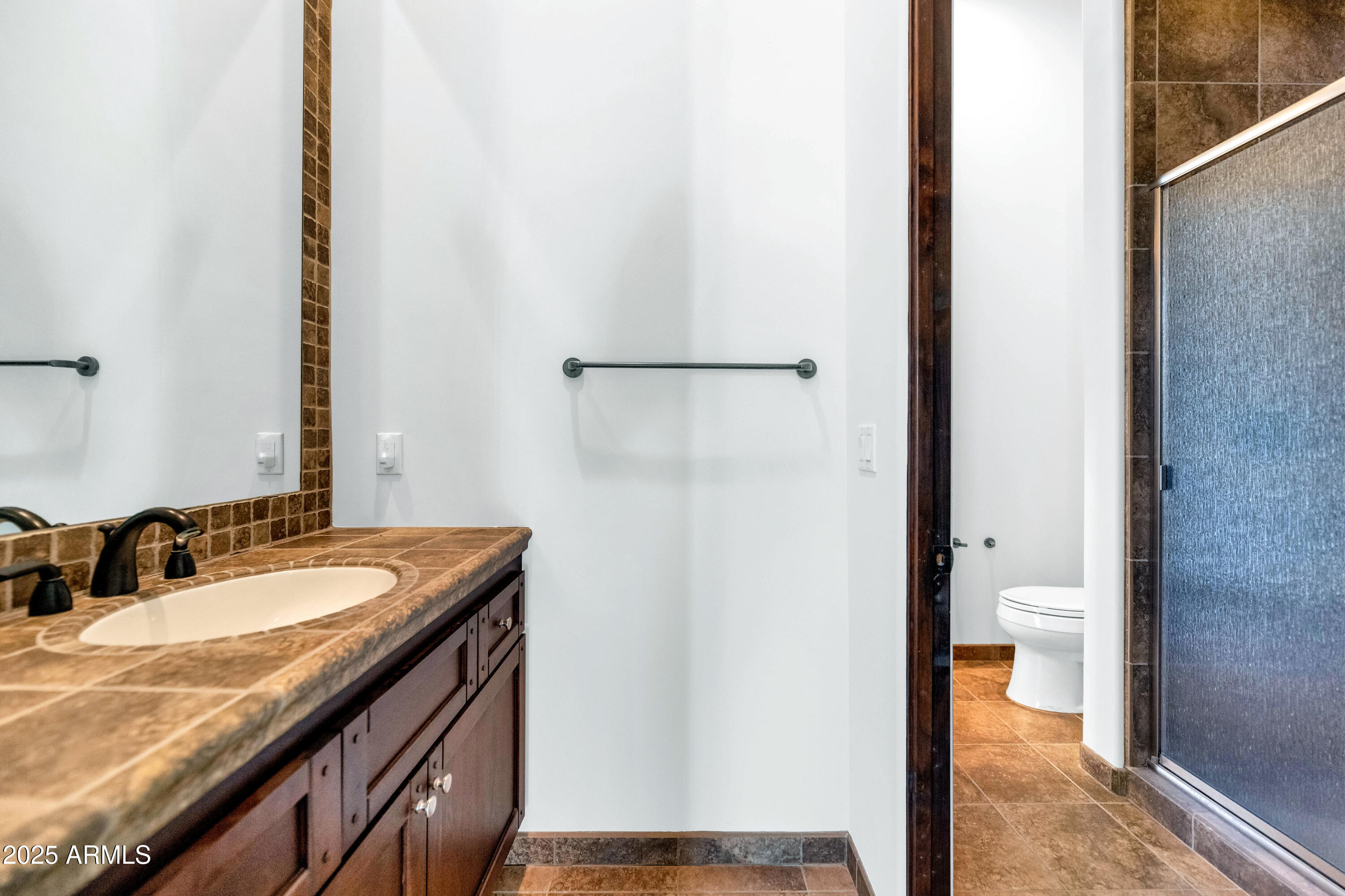 7233 E ROYAL PALM Road