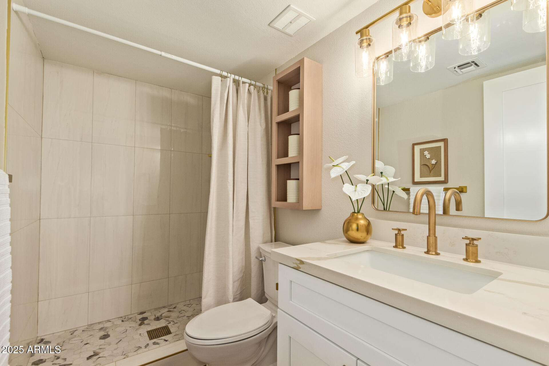 4201 E CAMELBACK Road 14