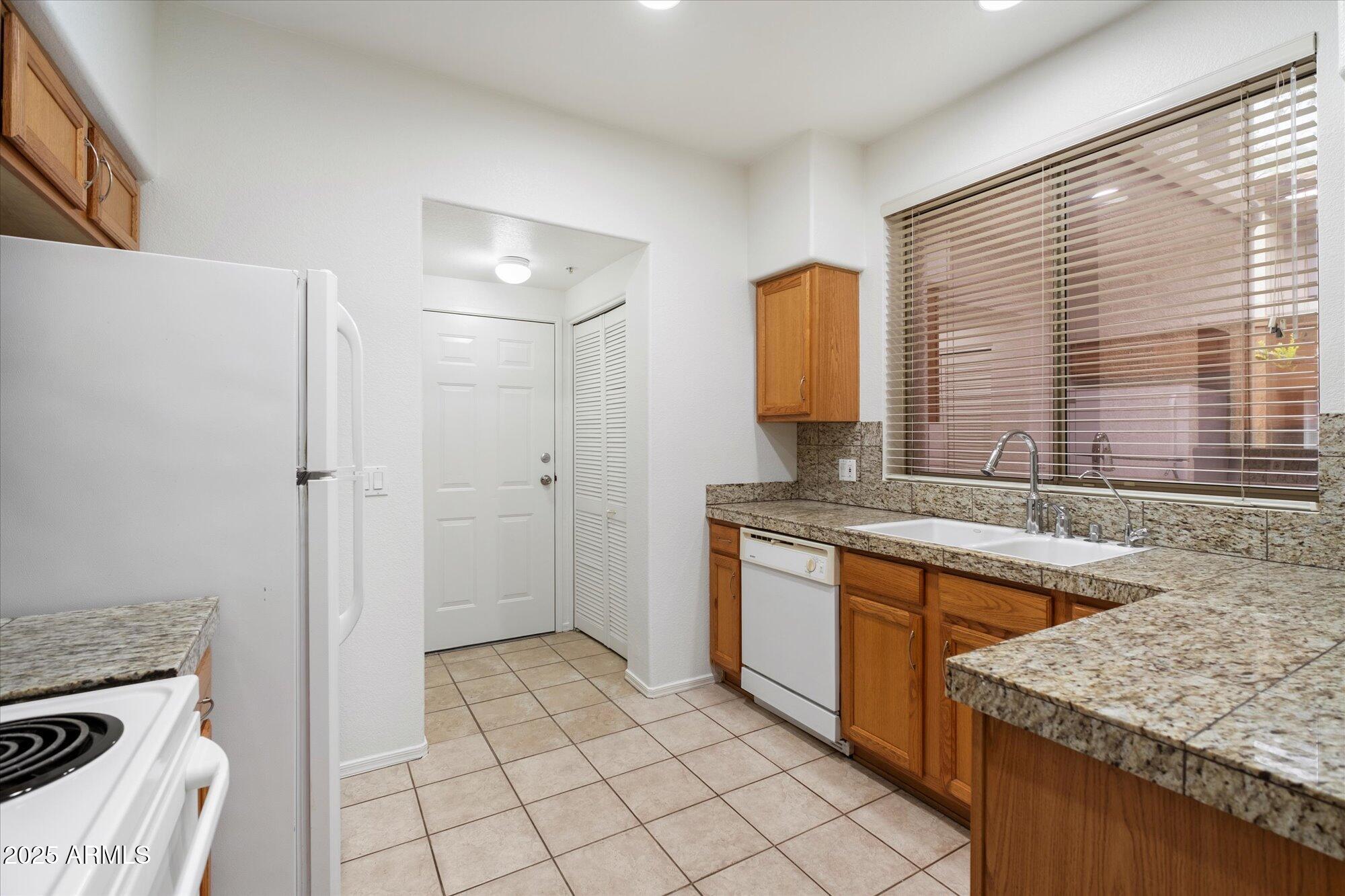 1445 E BROADWAY Road 120