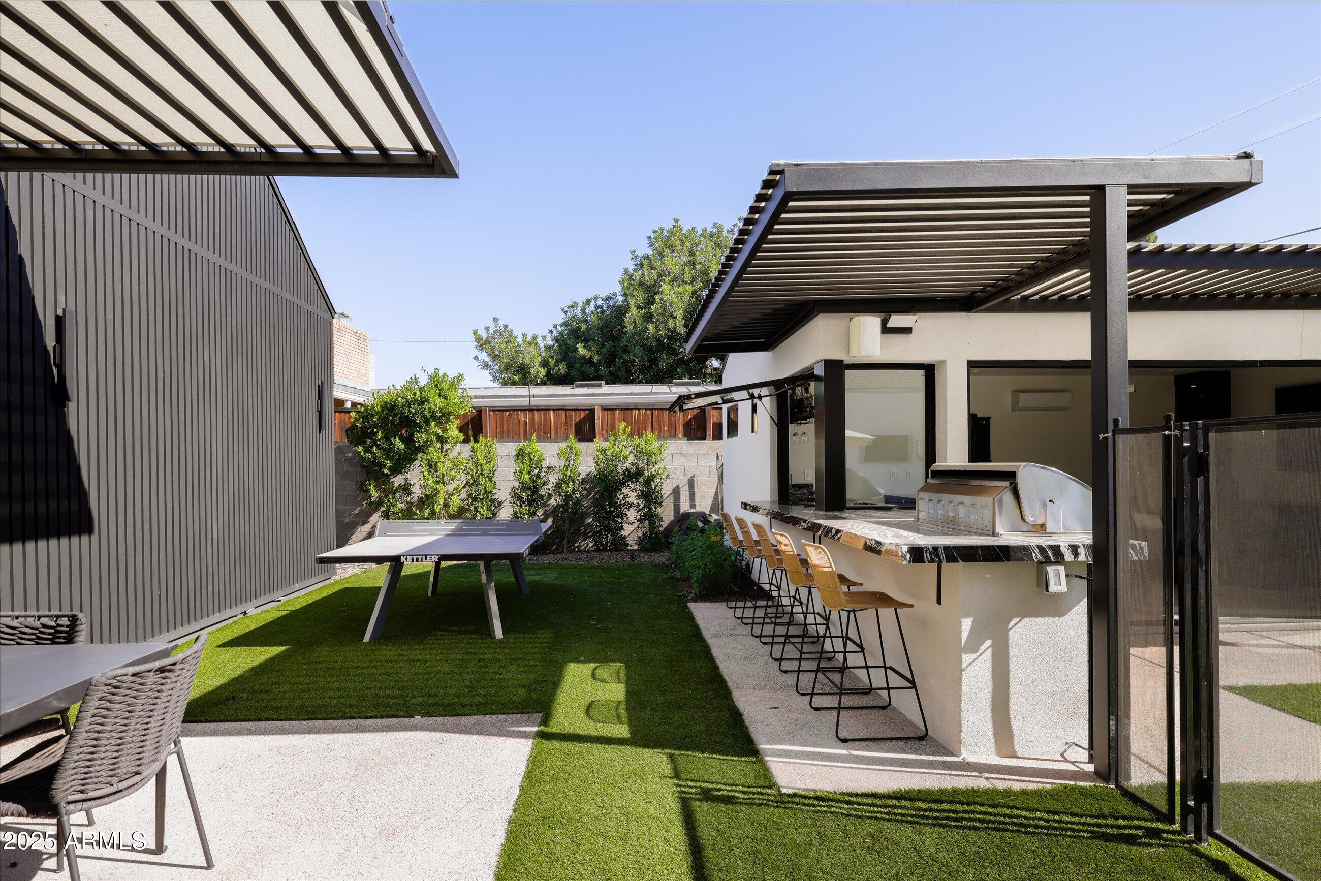 3721 E PICCADILLY Road