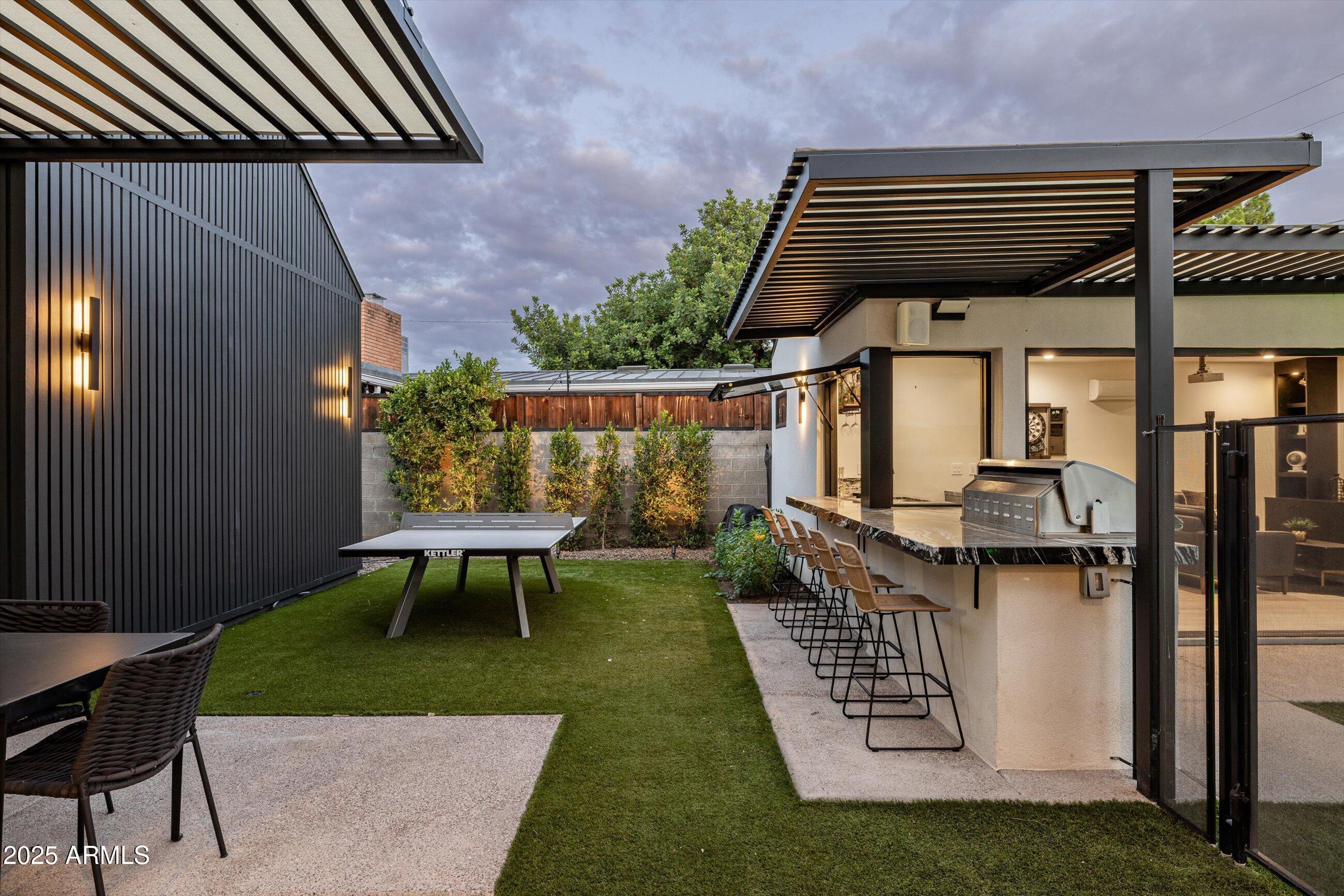 3721 E PICCADILLY Road