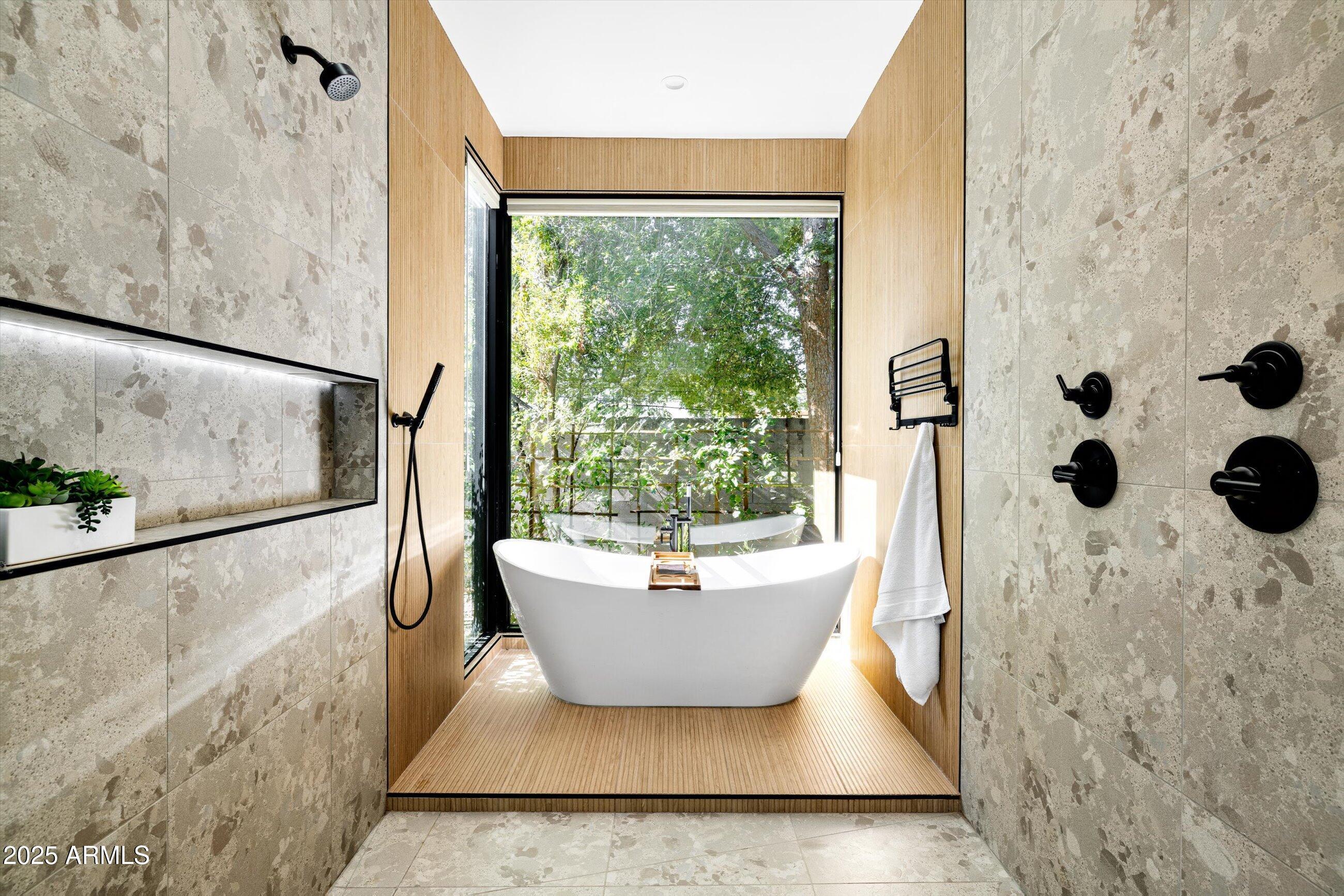 3721 E PICCADILLY Road