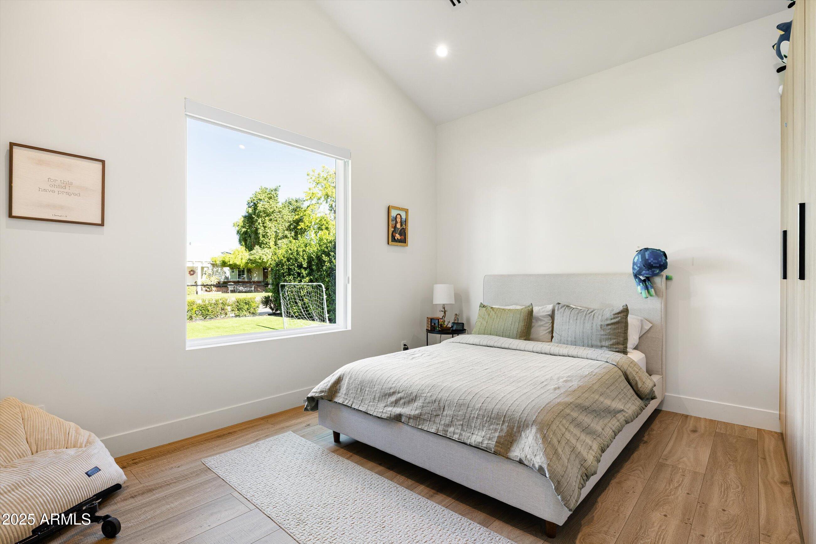 3721 E PICCADILLY Road