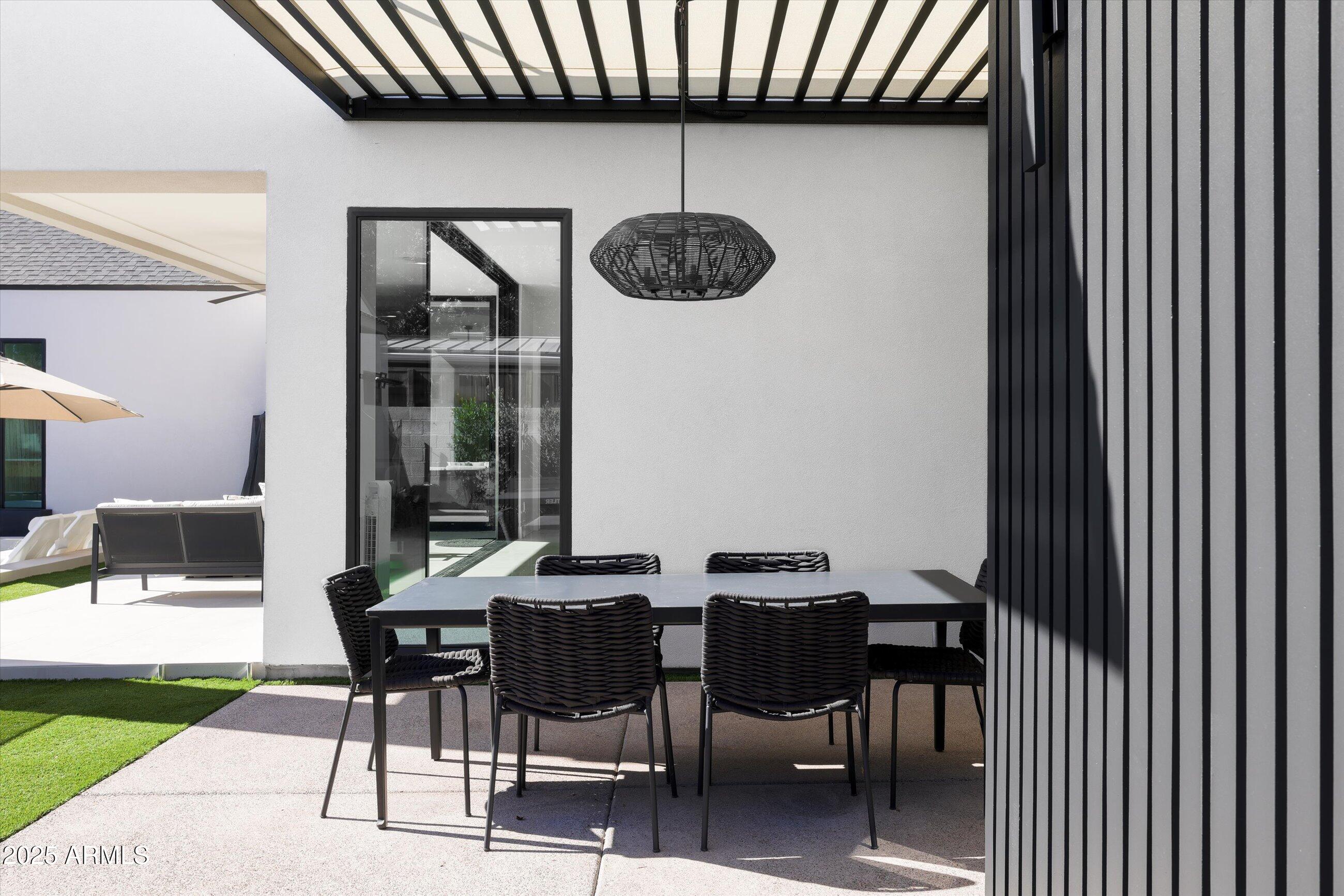 3721 E PICCADILLY Road