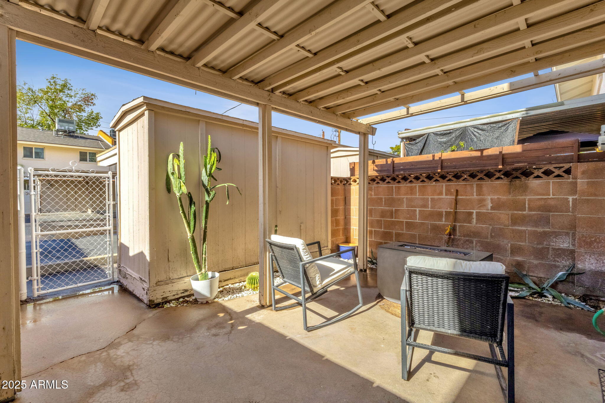 8430 E MONTEBELLO Avenue