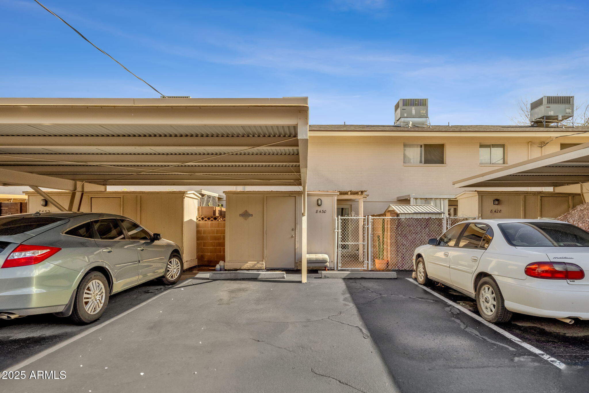 8430 E MONTEBELLO Avenue