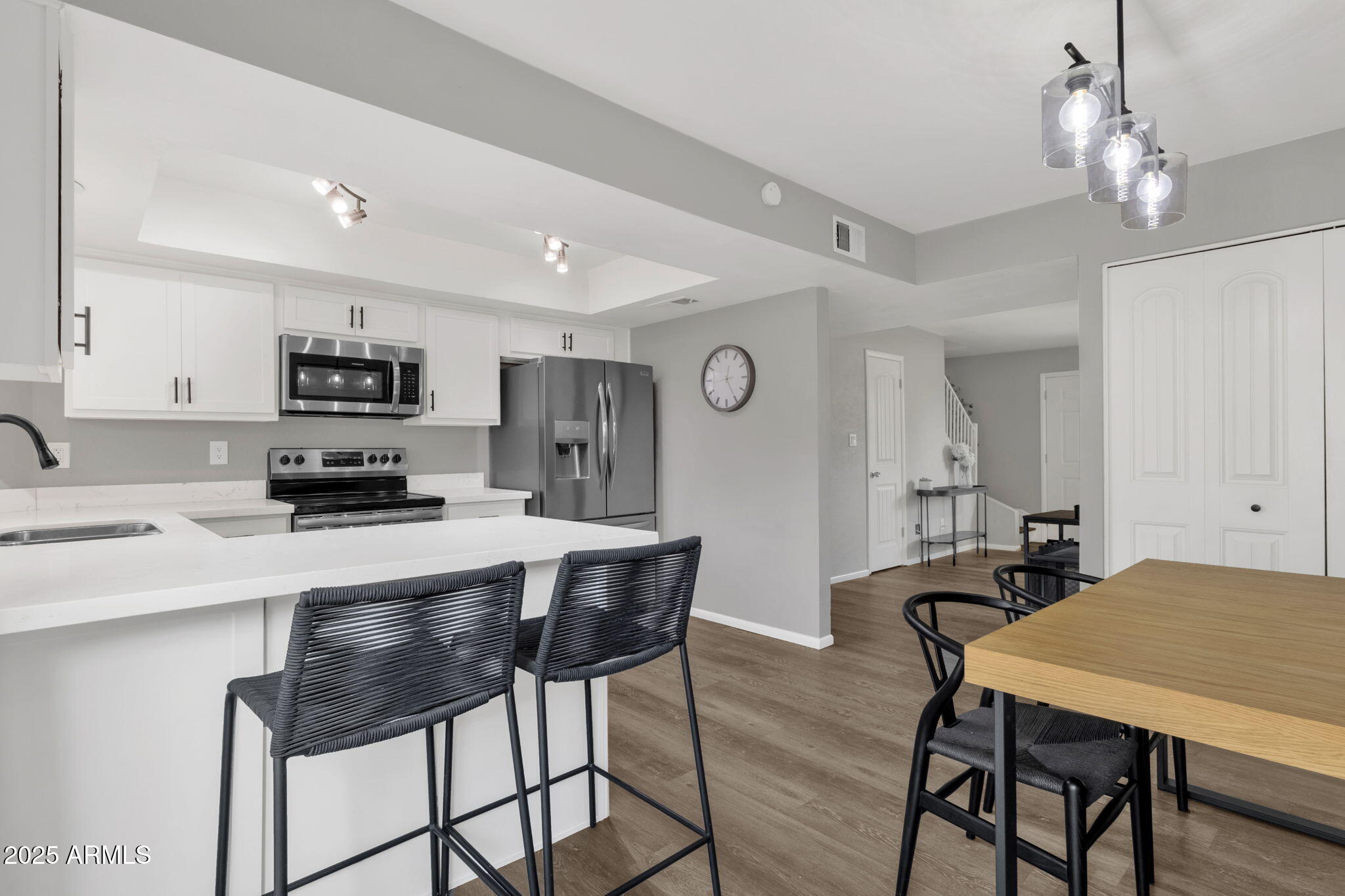 8430 E MONTEBELLO Avenue