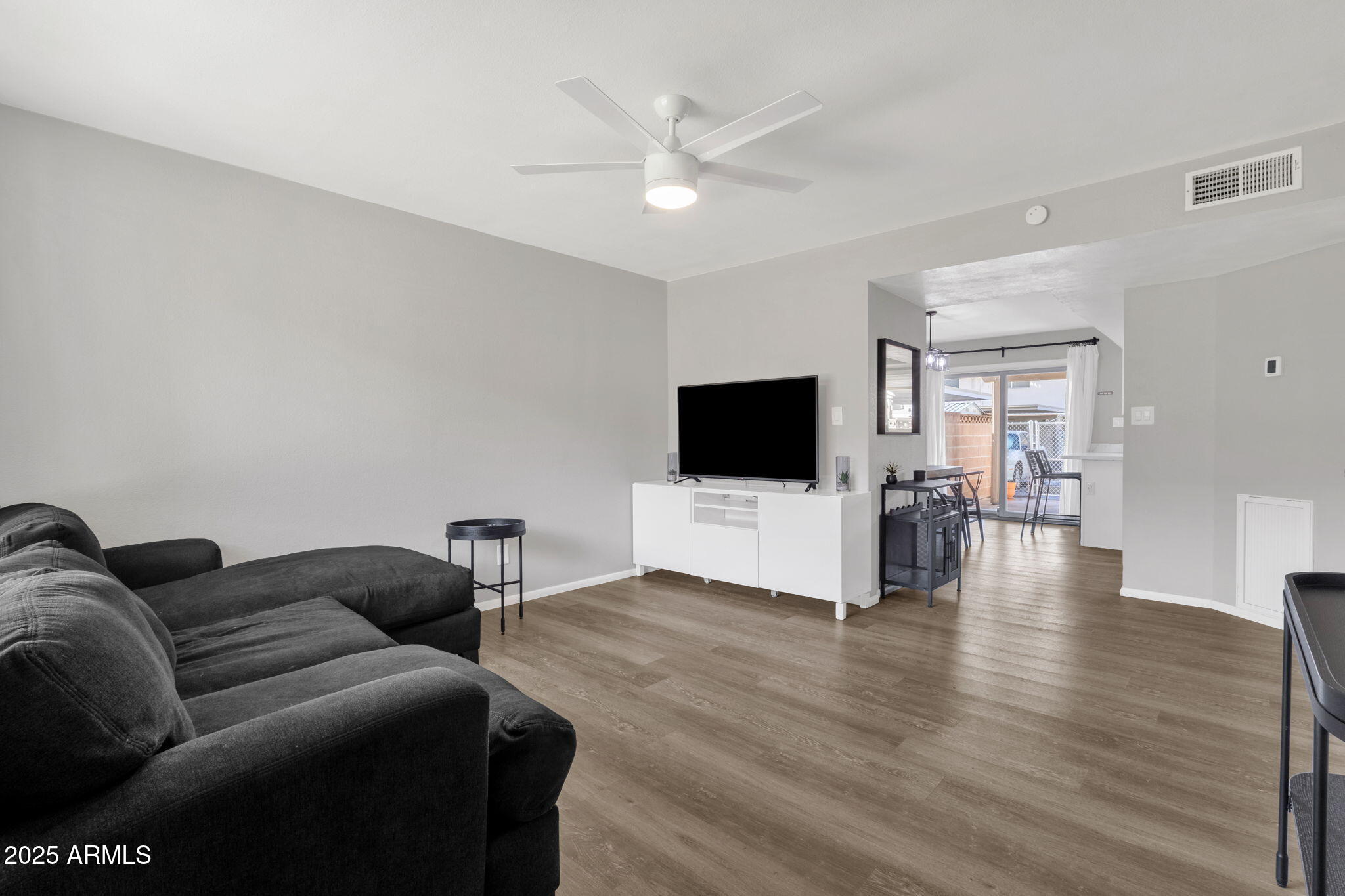 8430 E MONTEBELLO Avenue