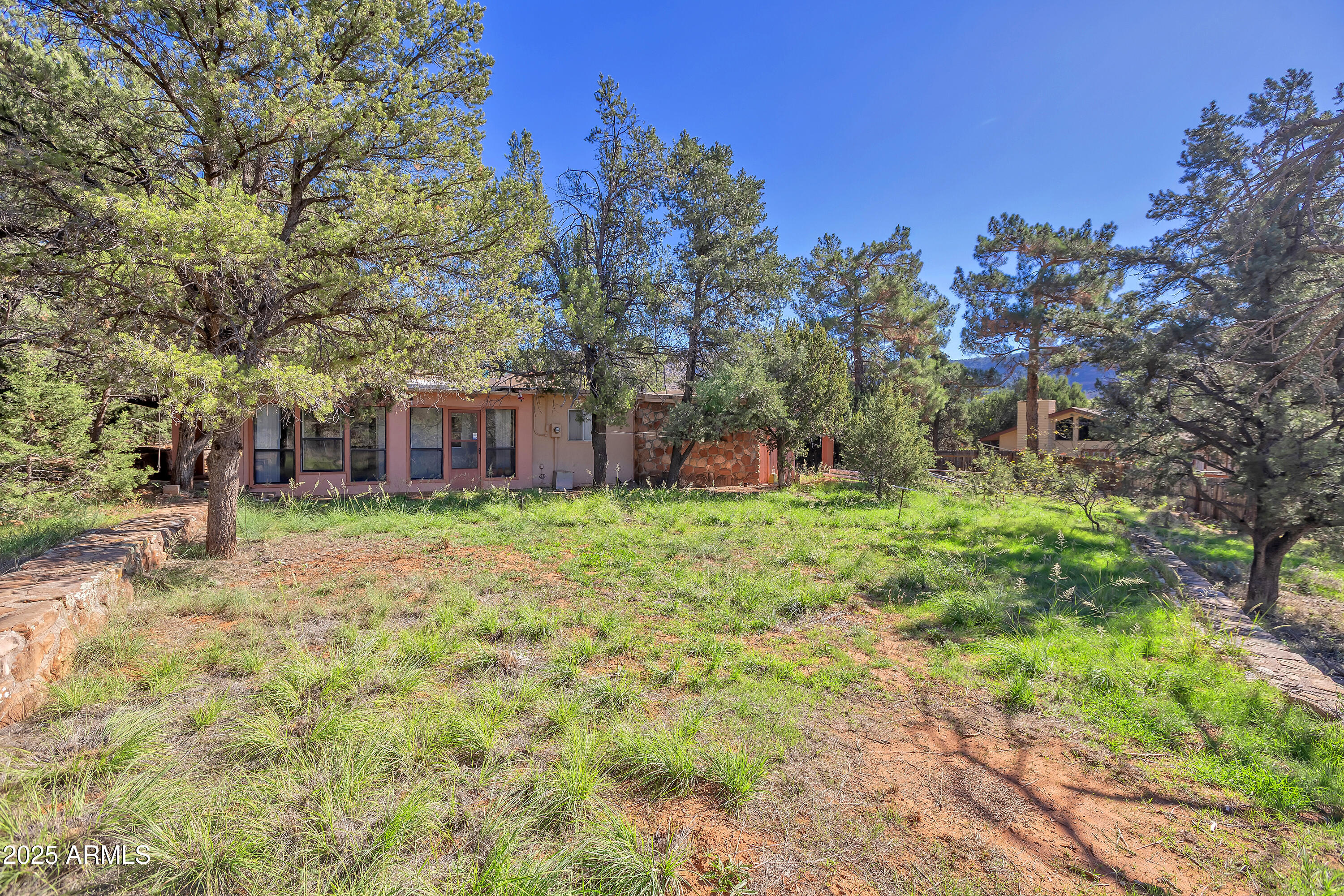 255 QUAIL HOLLOW Drive