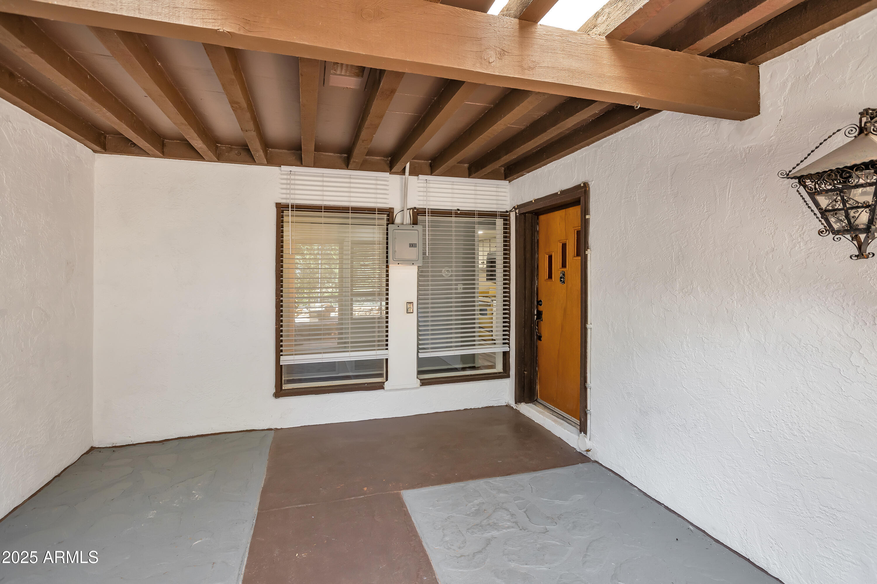 255 QUAIL HOLLOW Drive