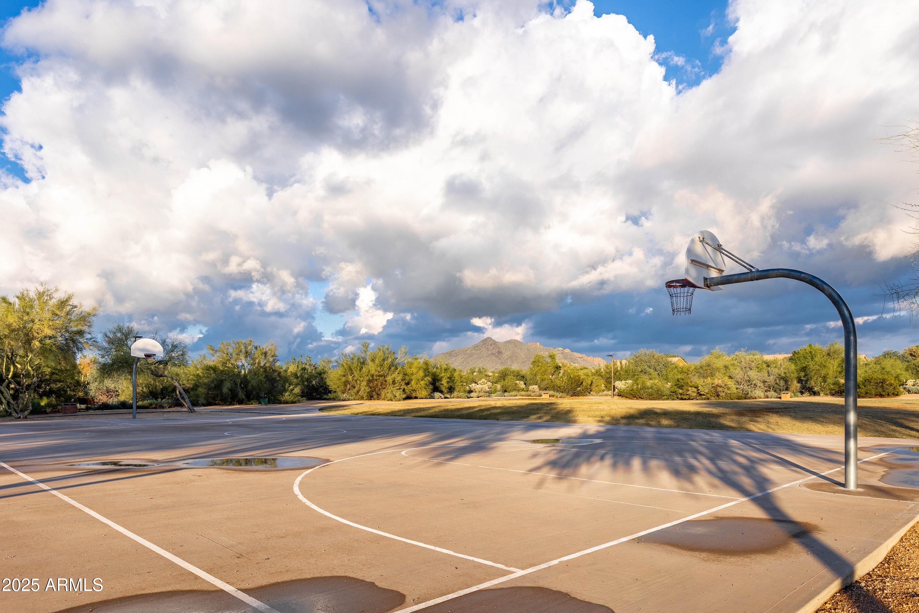 4350 E SMOKEHOUSE Trail