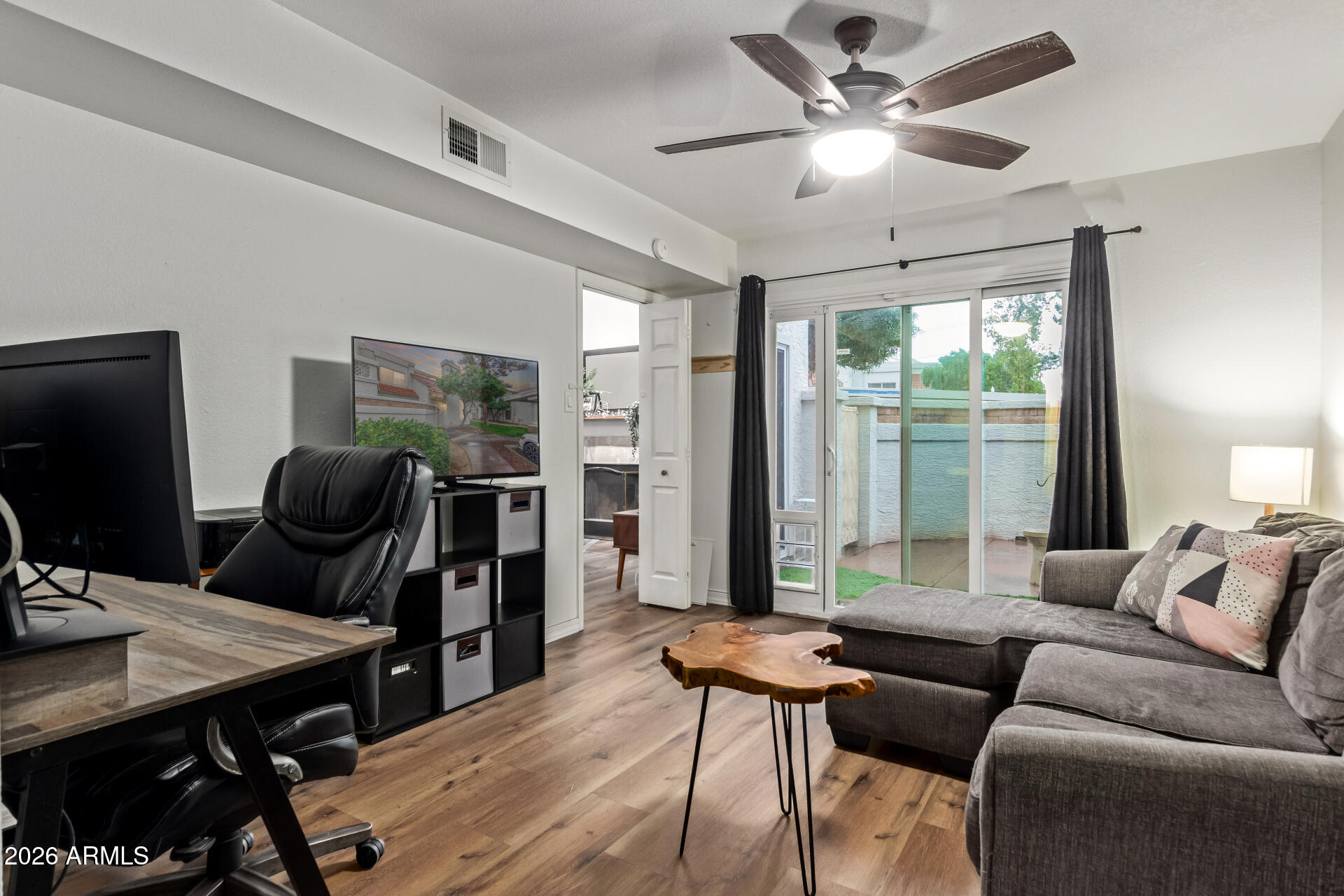 1717 E UNION HILLS Drive 1054