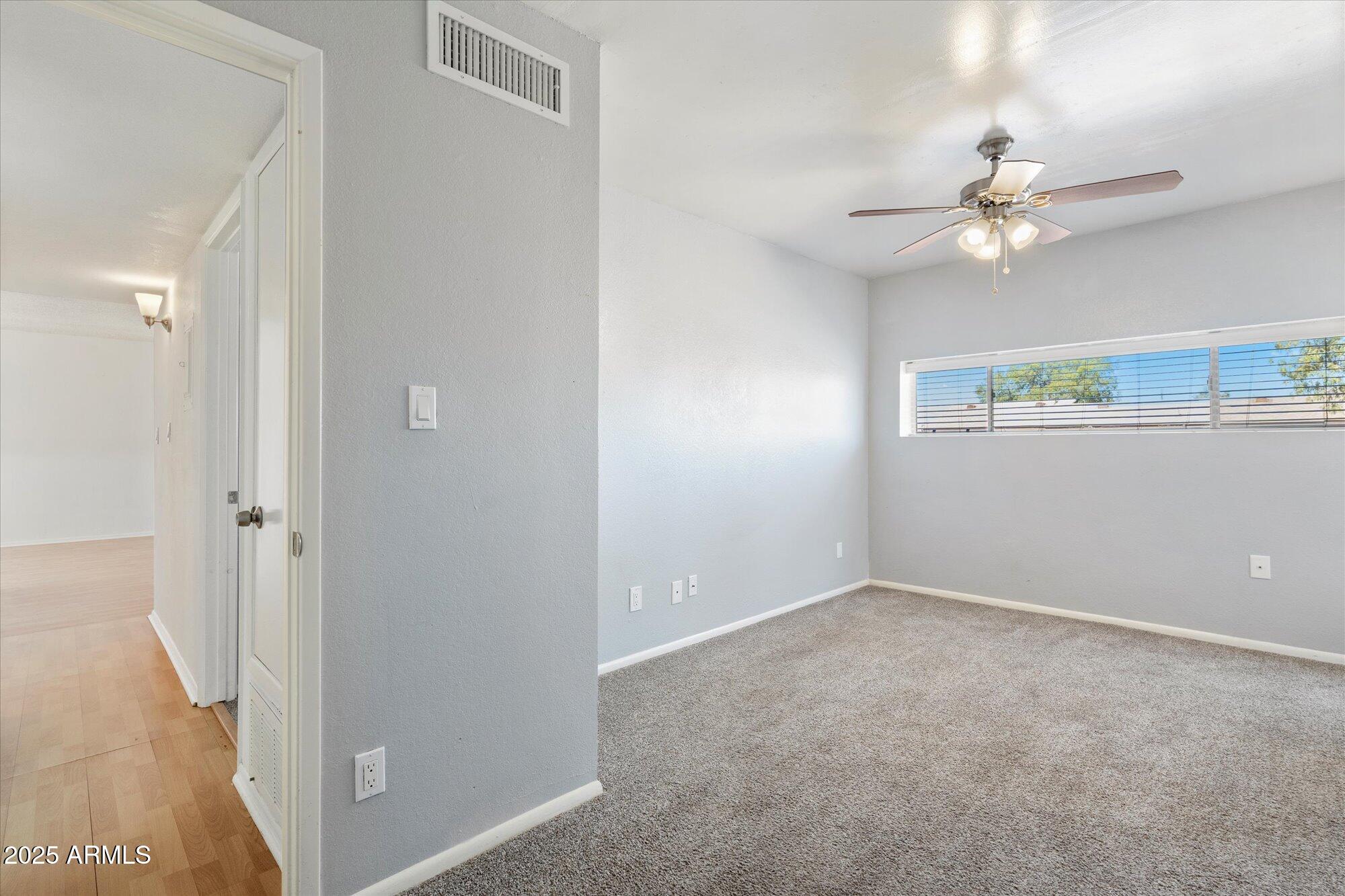 2673 E OAKLEAF Drive