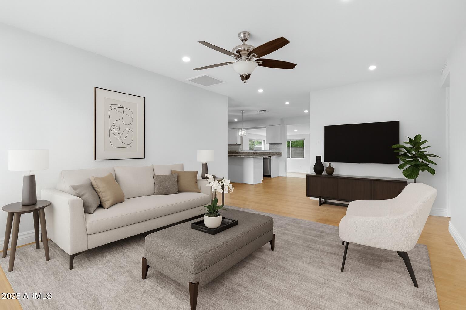 2030 W PORTOBELLO Avenue