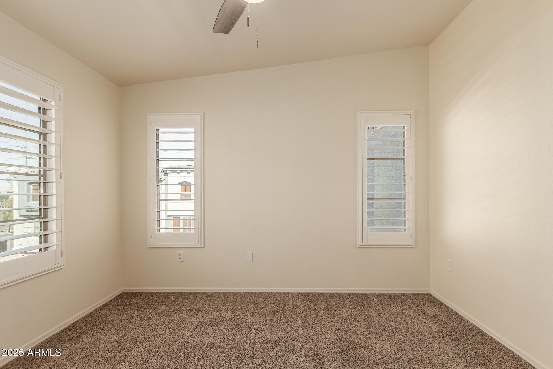 2401 E RIO SALADO Parkway 1048