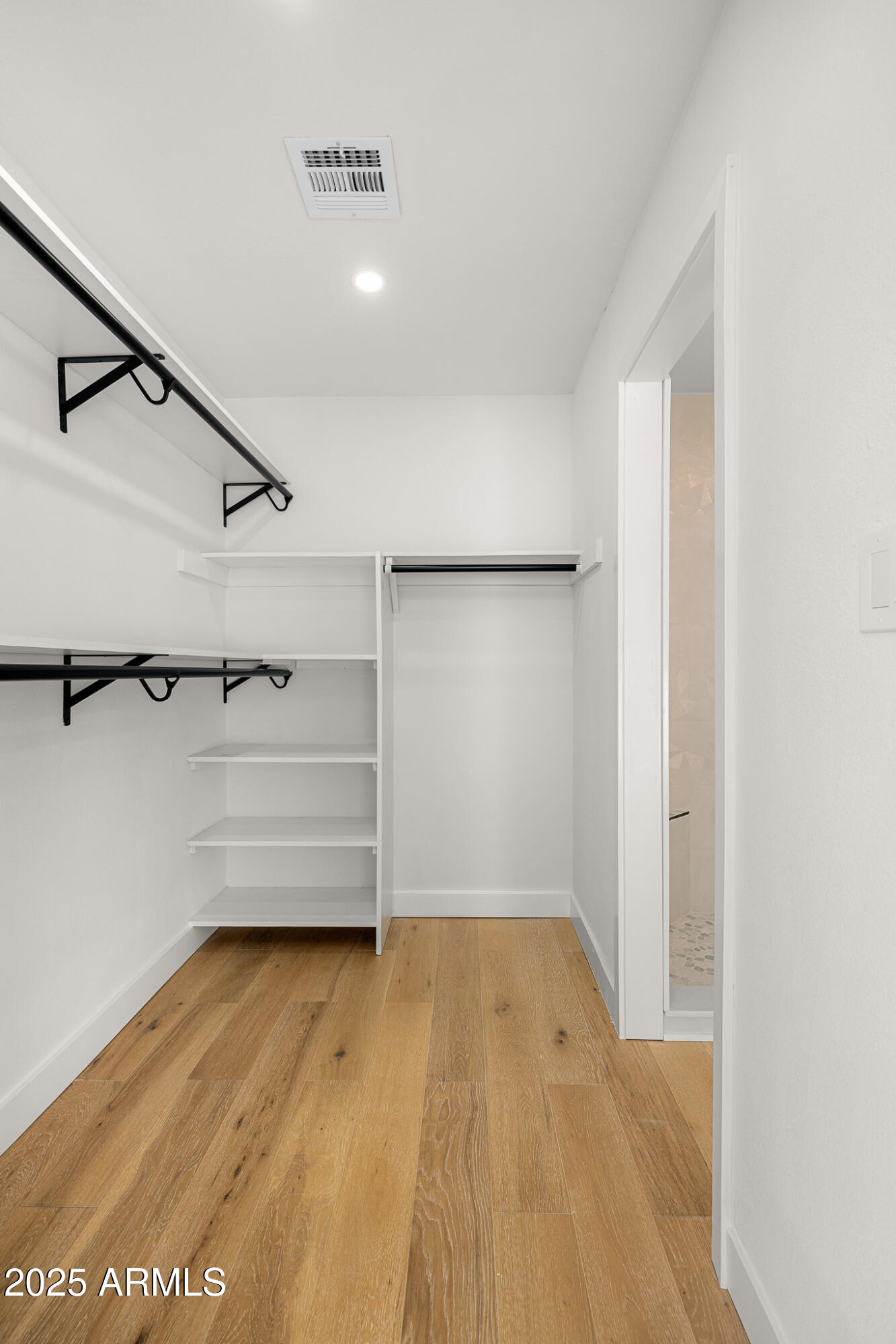 2607 E CORRINE Drive