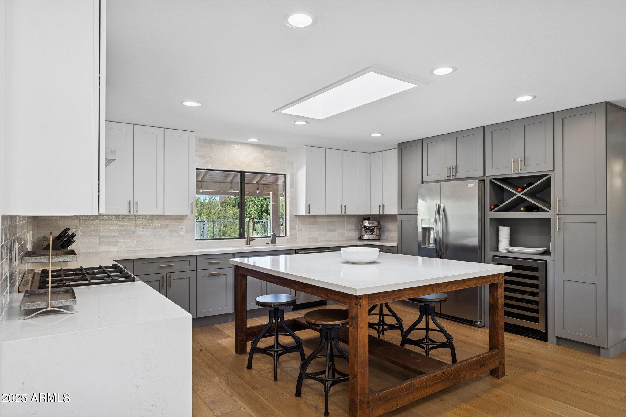 2044 E SMOKETREE Drive