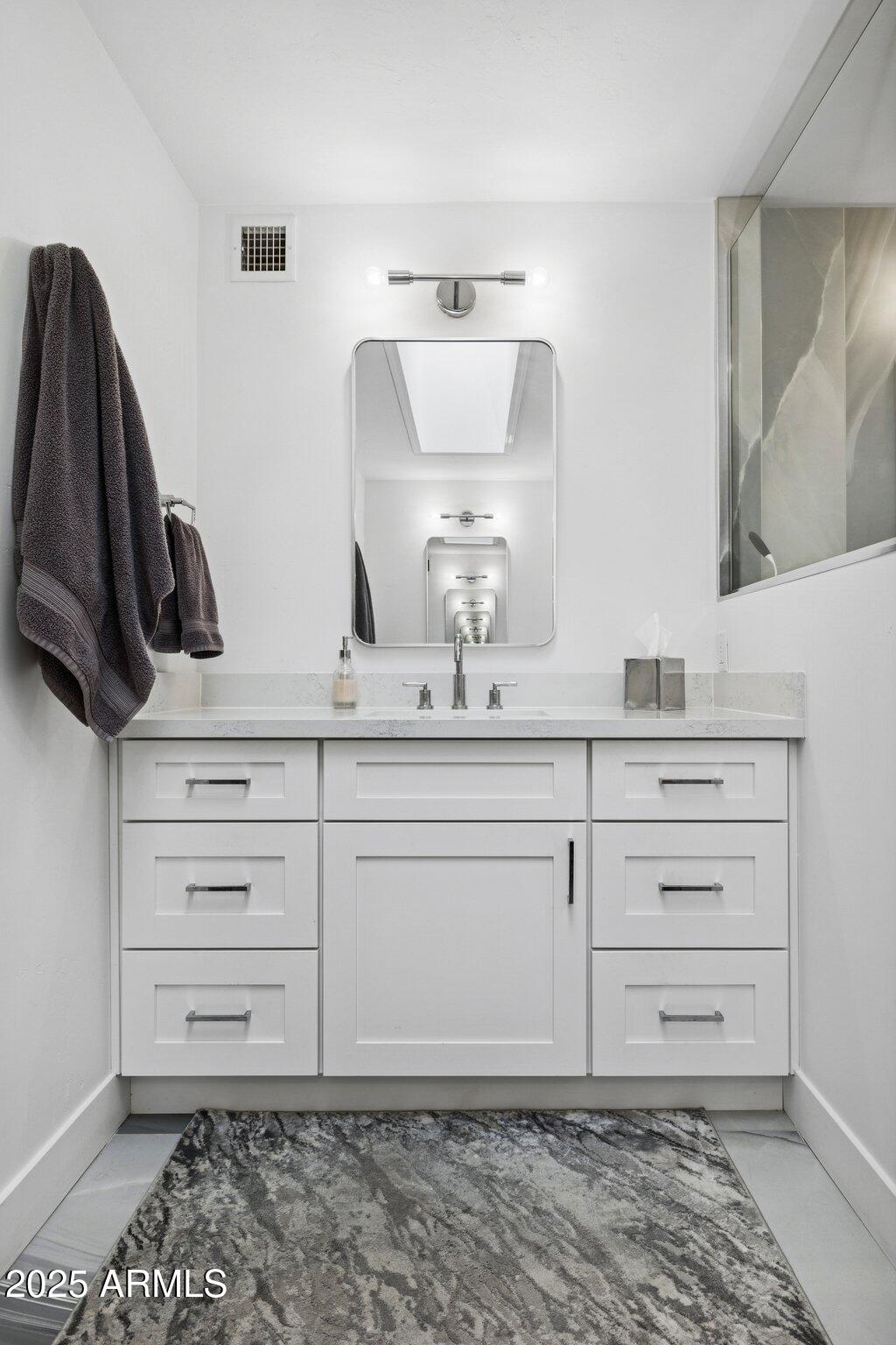 2044 E SMOKETREE Drive