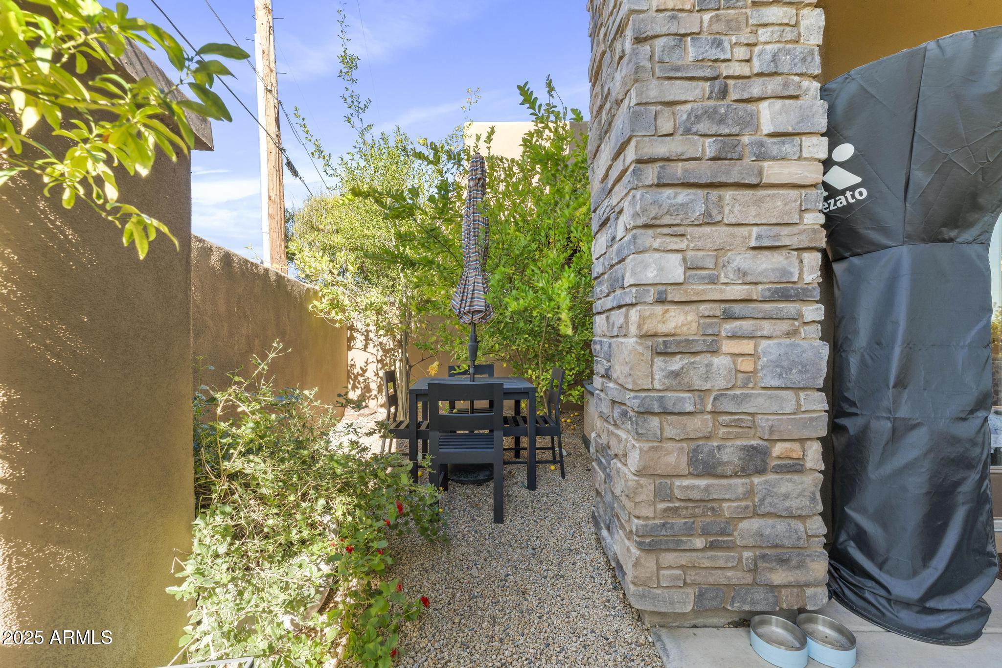6145 E CAVE CREEK Road Unit: 103