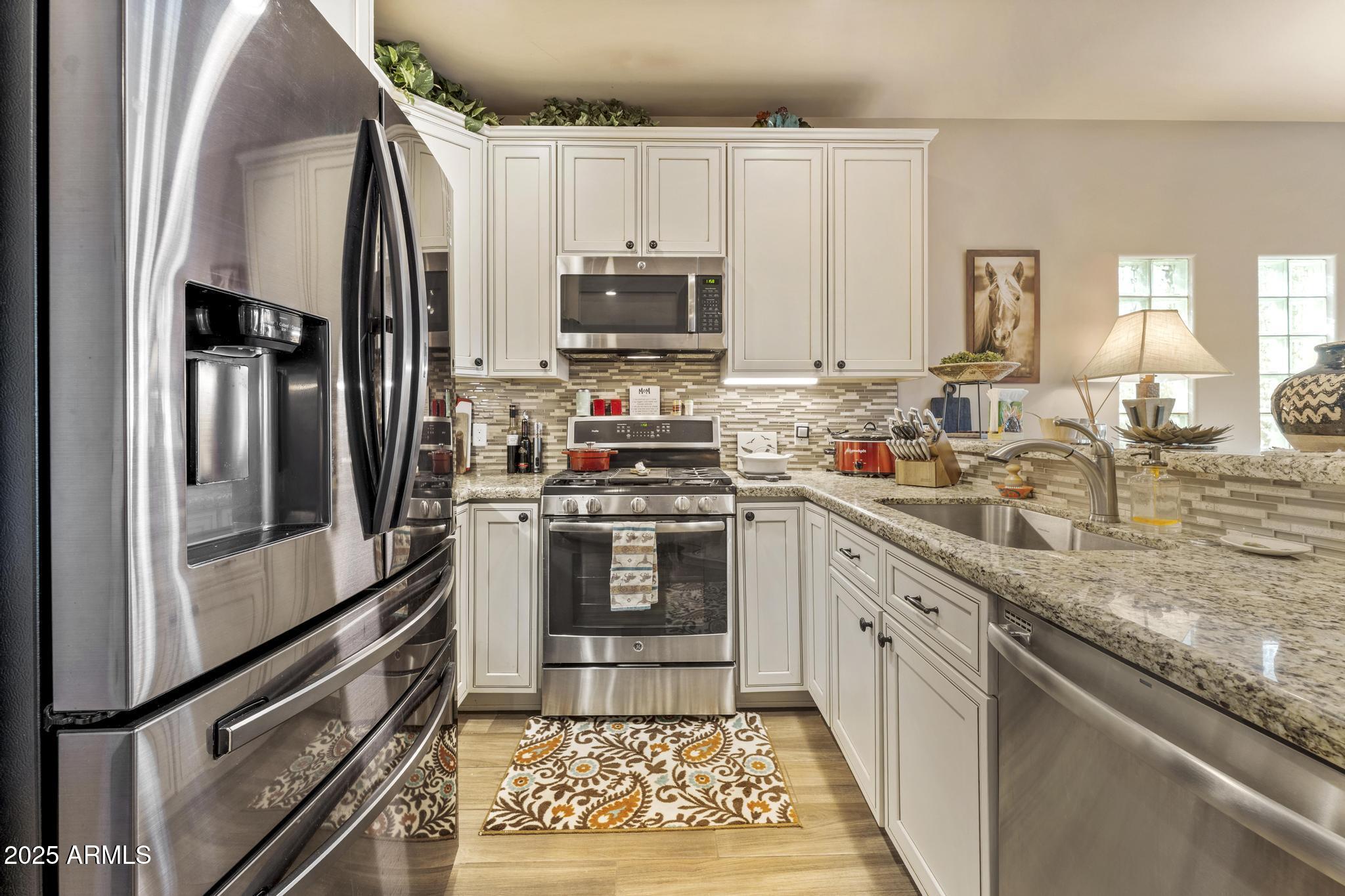 6145 E CAVE CREEK Road Unit: 103