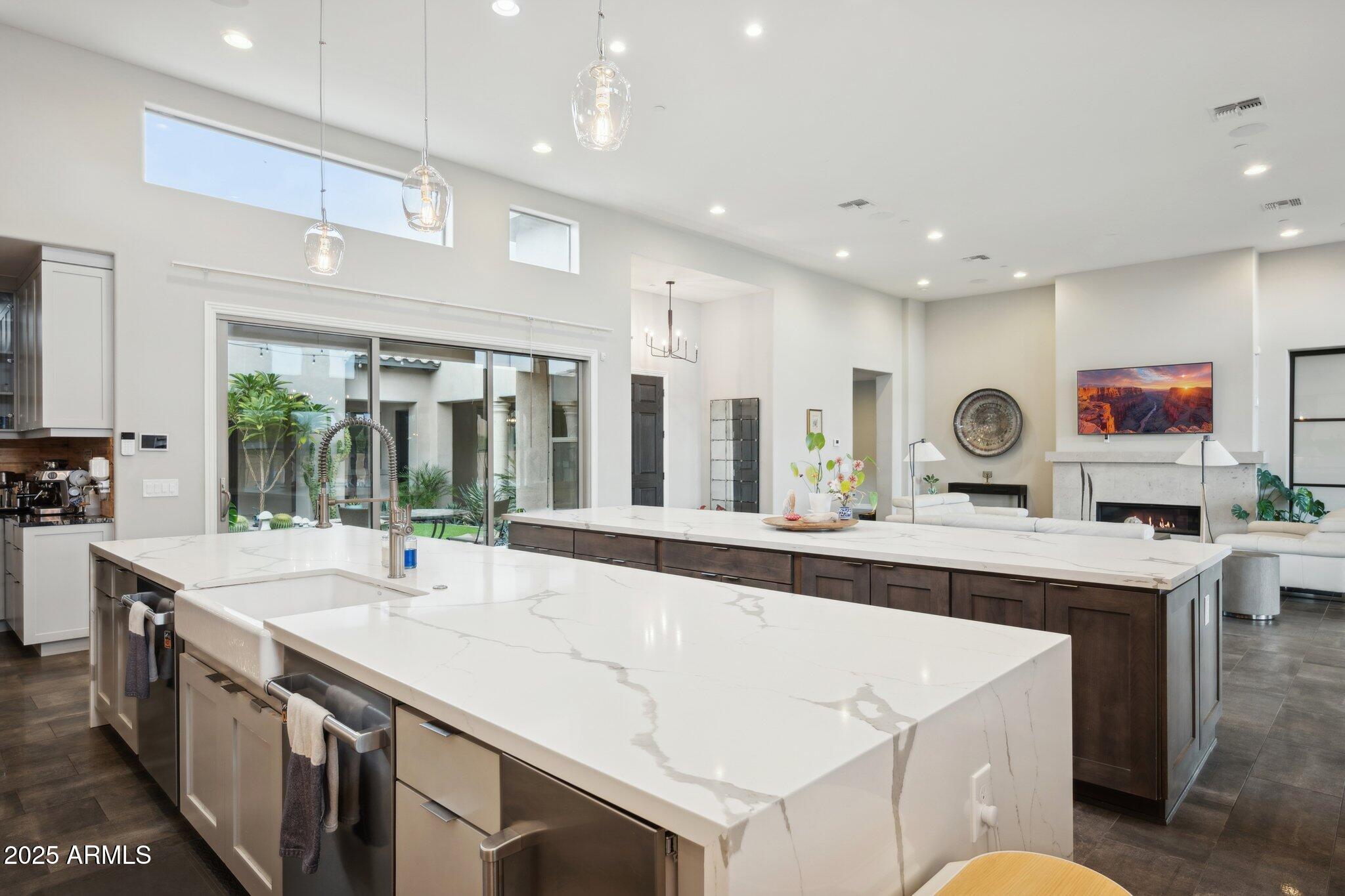 5237 E MONTGOMERY Road