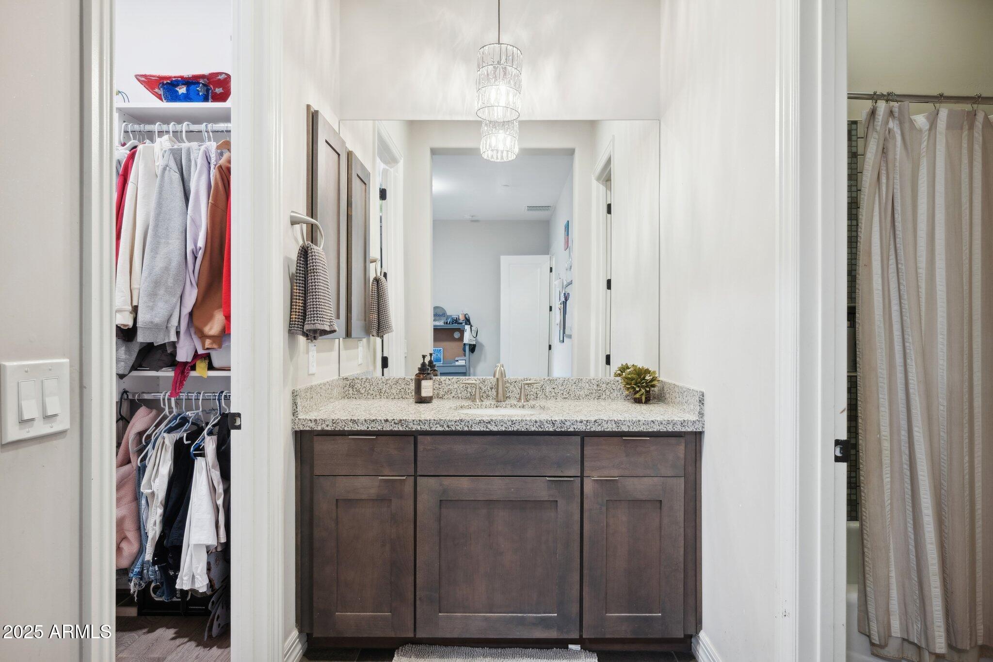 5237 E MONTGOMERY Road