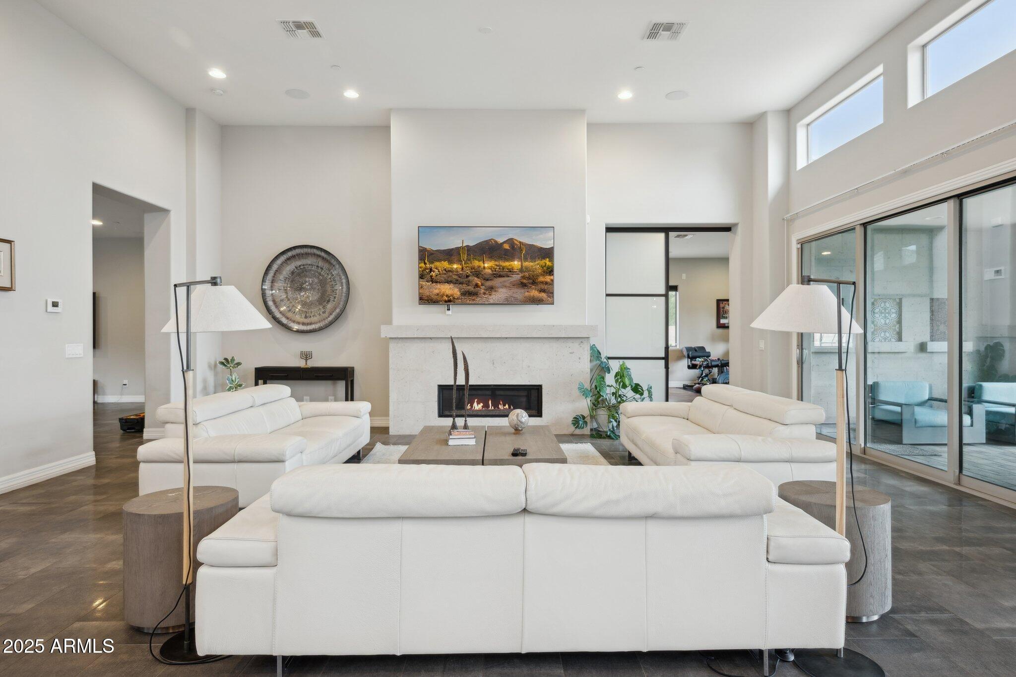 5237 E MONTGOMERY Road