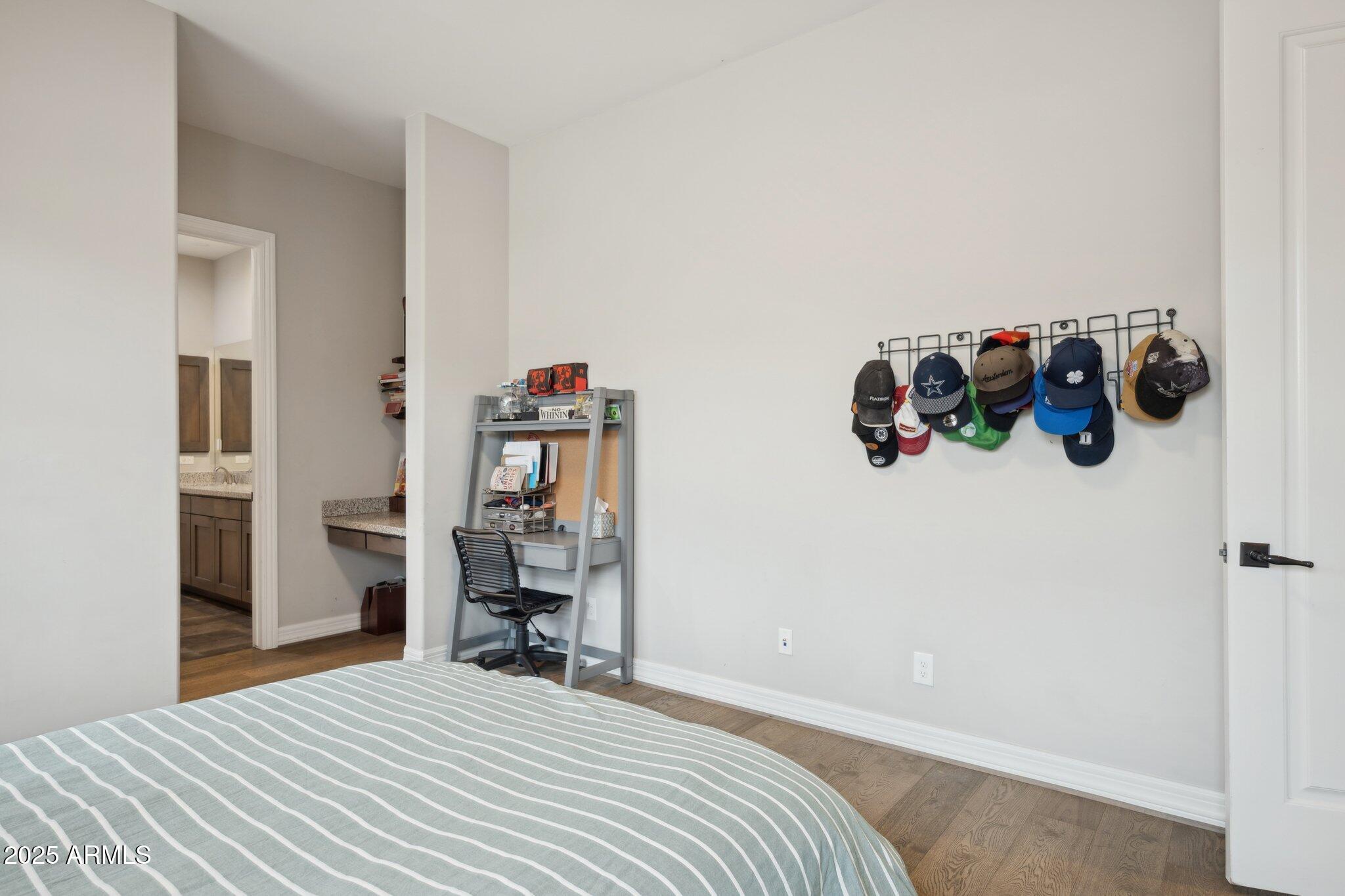 5237 E MONTGOMERY Road