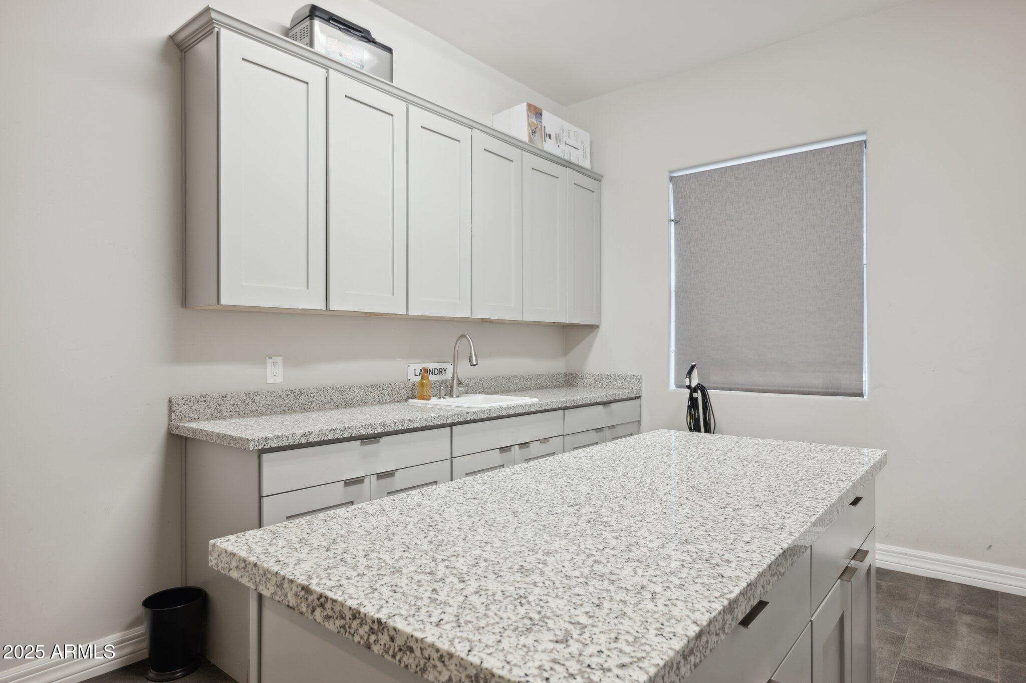 5237 E MONTGOMERY Road