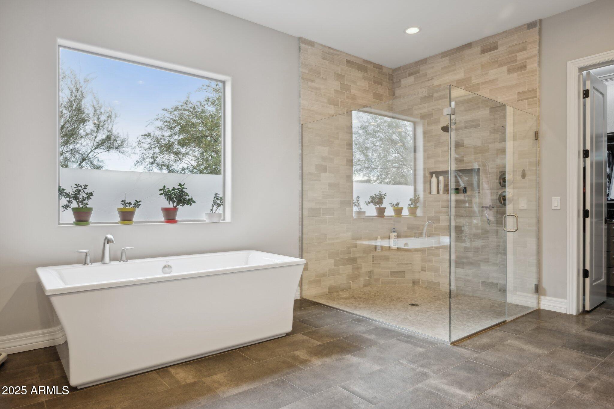 5237 E MONTGOMERY Road