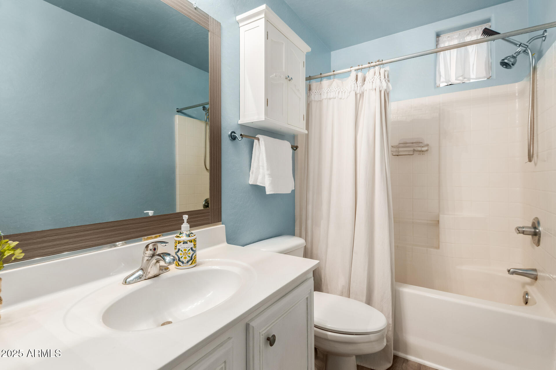 1938 E LOS ALAMOS Street